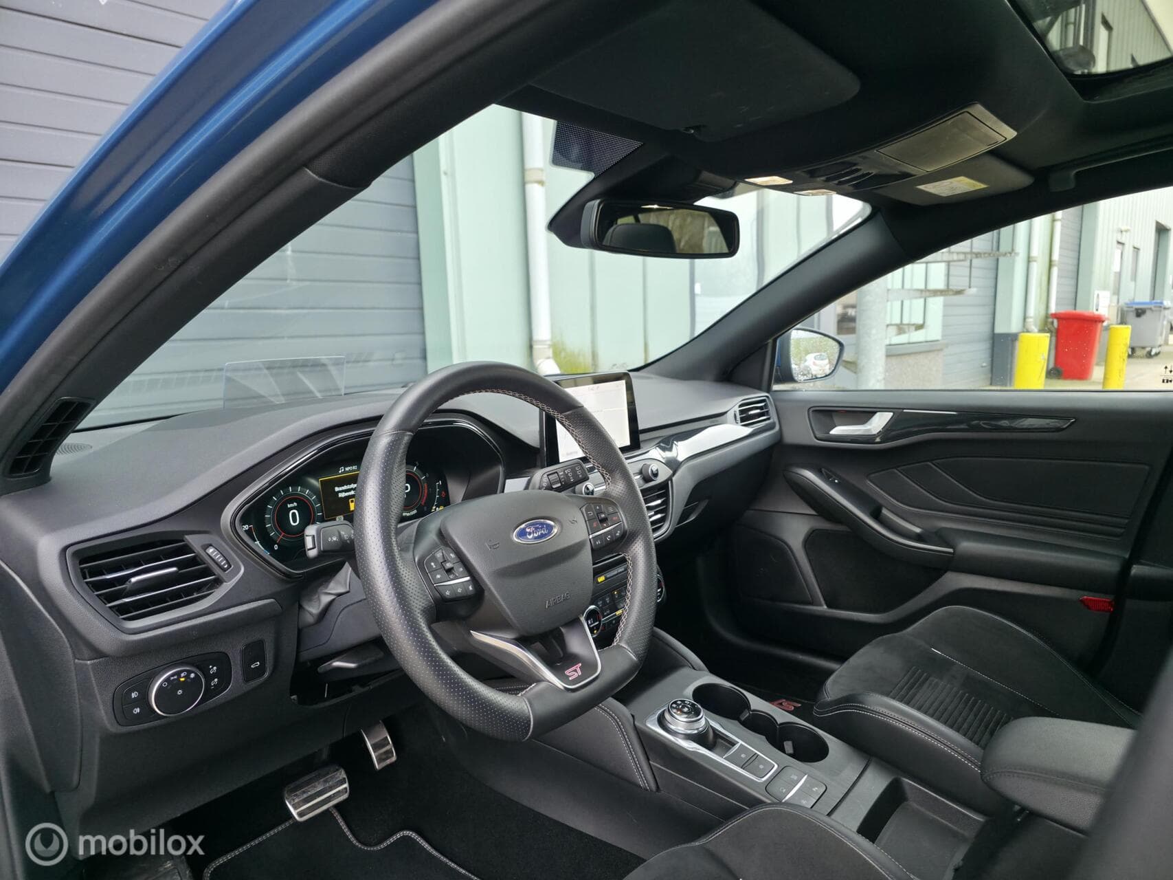 Ford Focus thumbnail 7