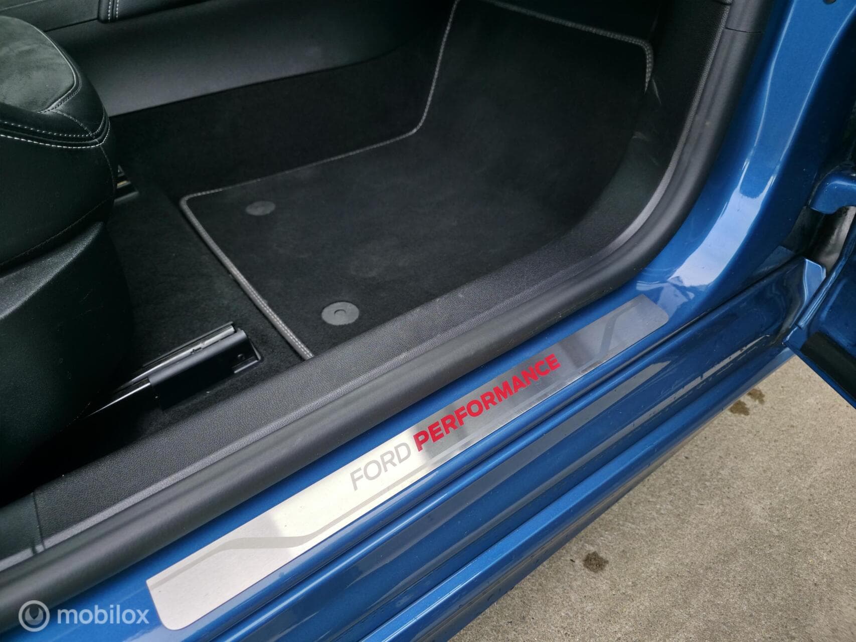 Ford Focus thumbnail 12