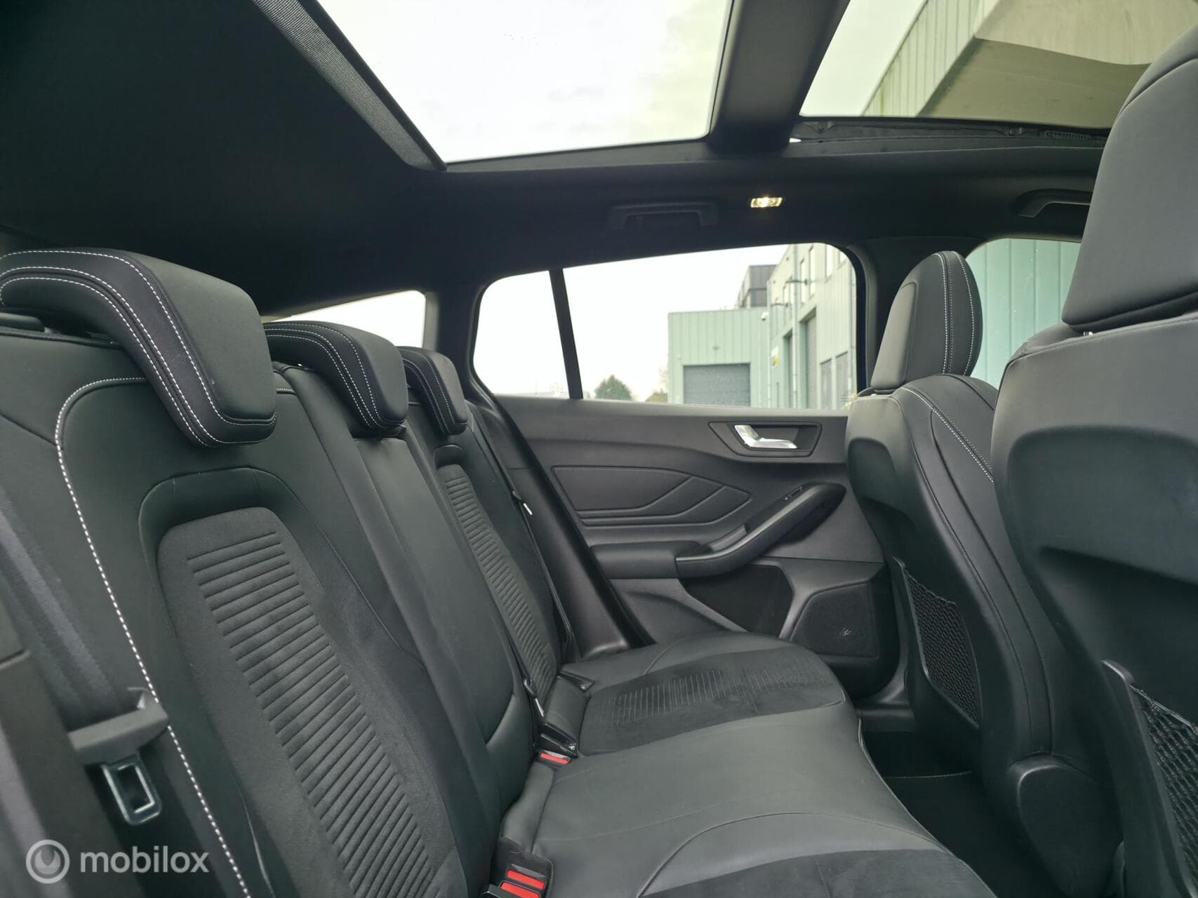 Ford Focus thumbnail 14