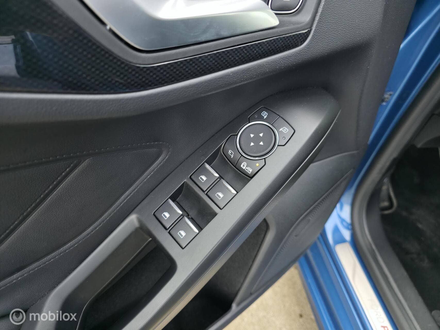 Ford Focus thumbnail 33