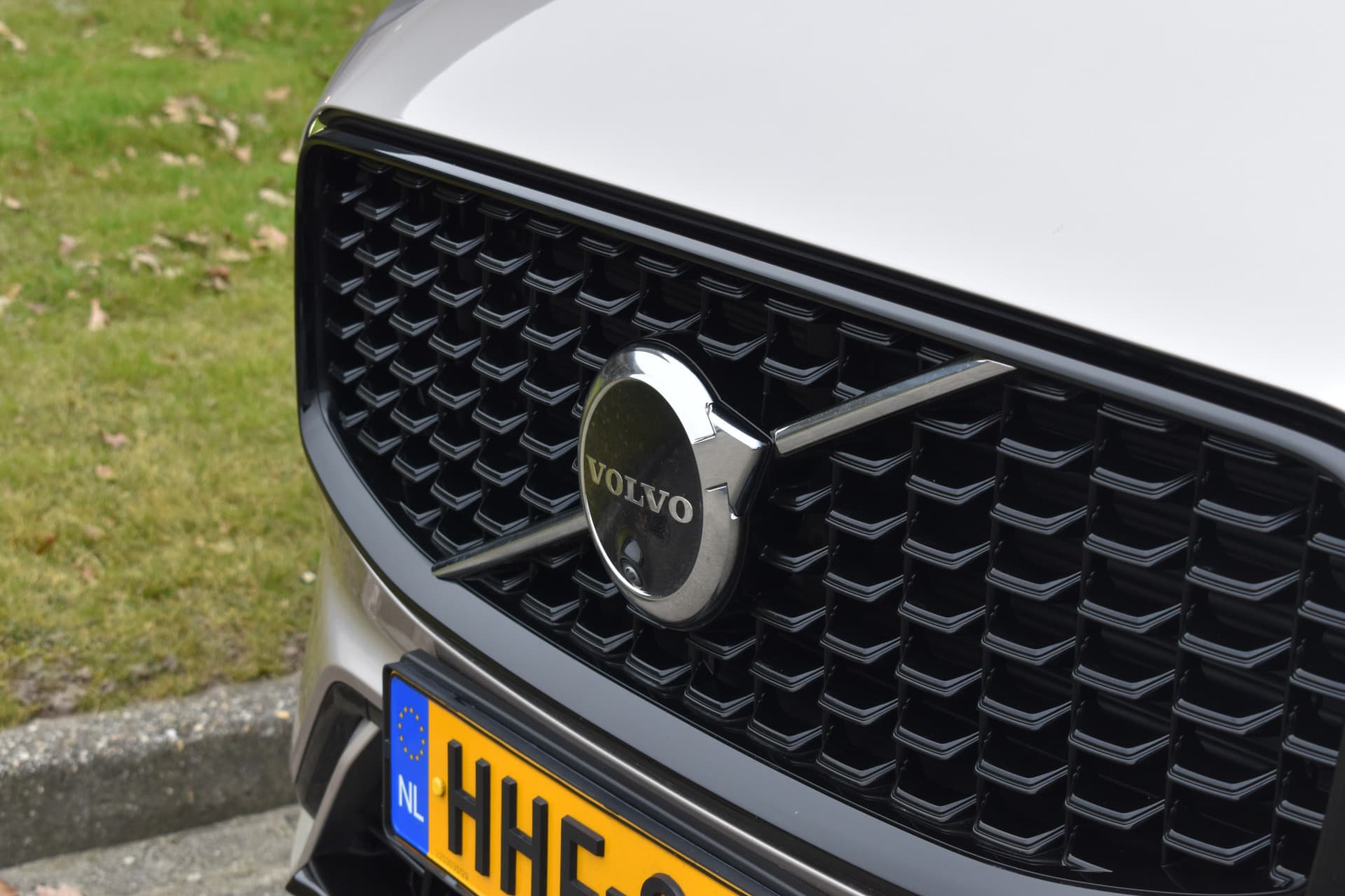 Volvo XC60 T6 350PK Plug-in hybrid AWD Plus Dark thumbnail 5