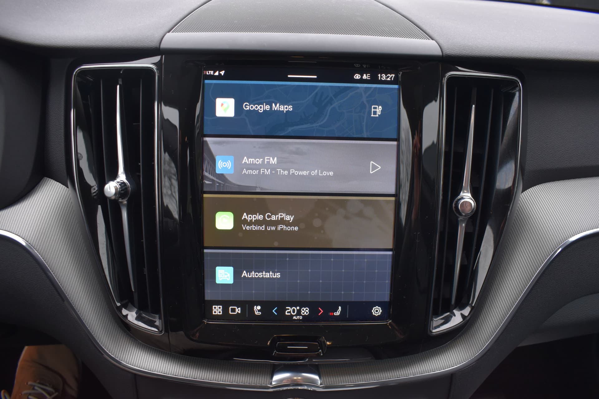 Volvo XC60 T6 350PK Plug-in hybrid AWD Plus Dark thumbnail 41