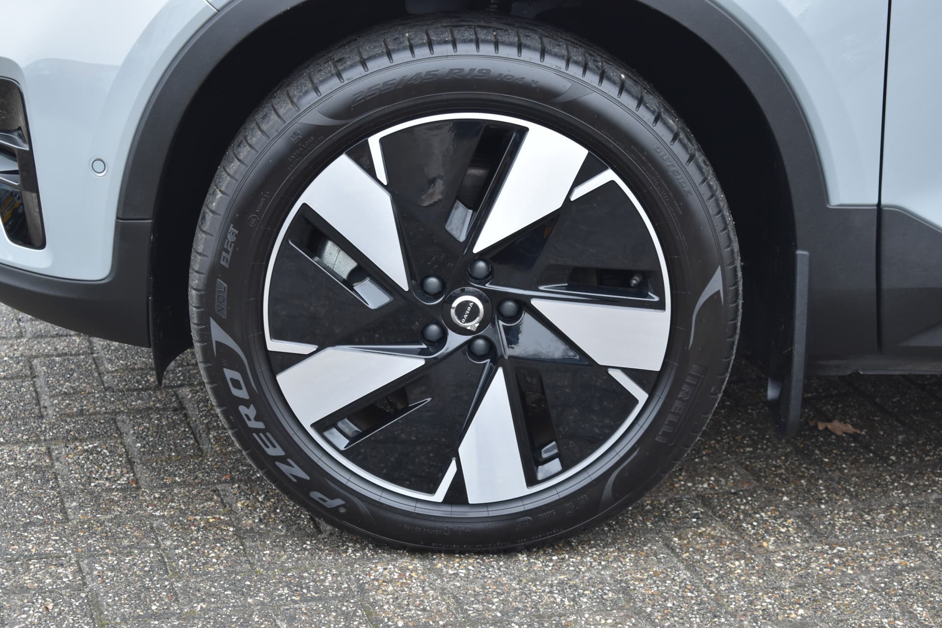 Volvo EX40 Extended Range 252PK Plus 82 kWh thumbnail 6