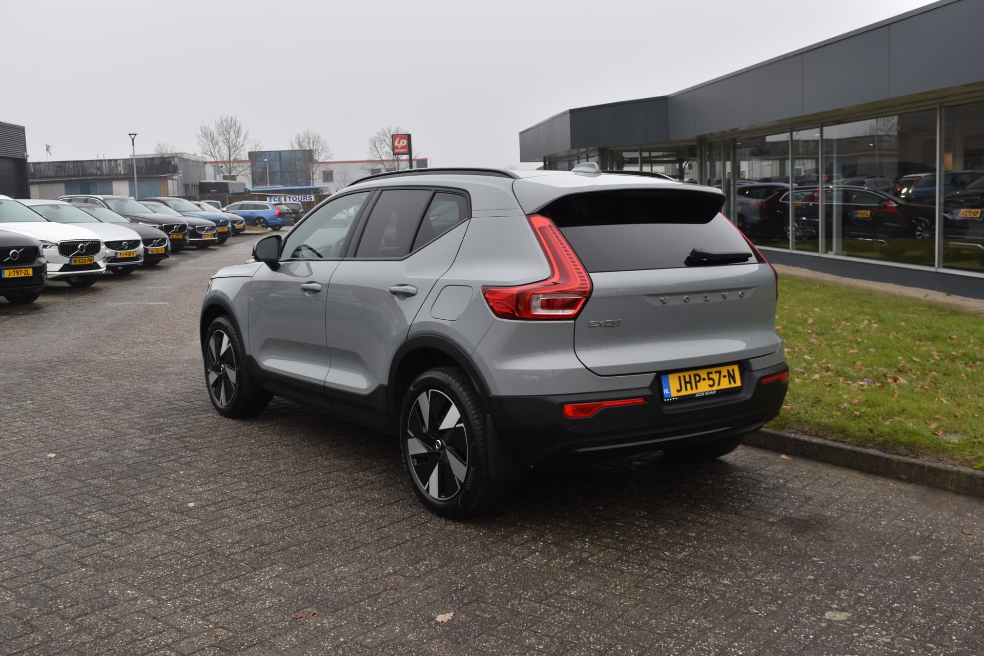 Volvo EX40 Extended Range 252PK Plus 82 kWh thumbnail 10