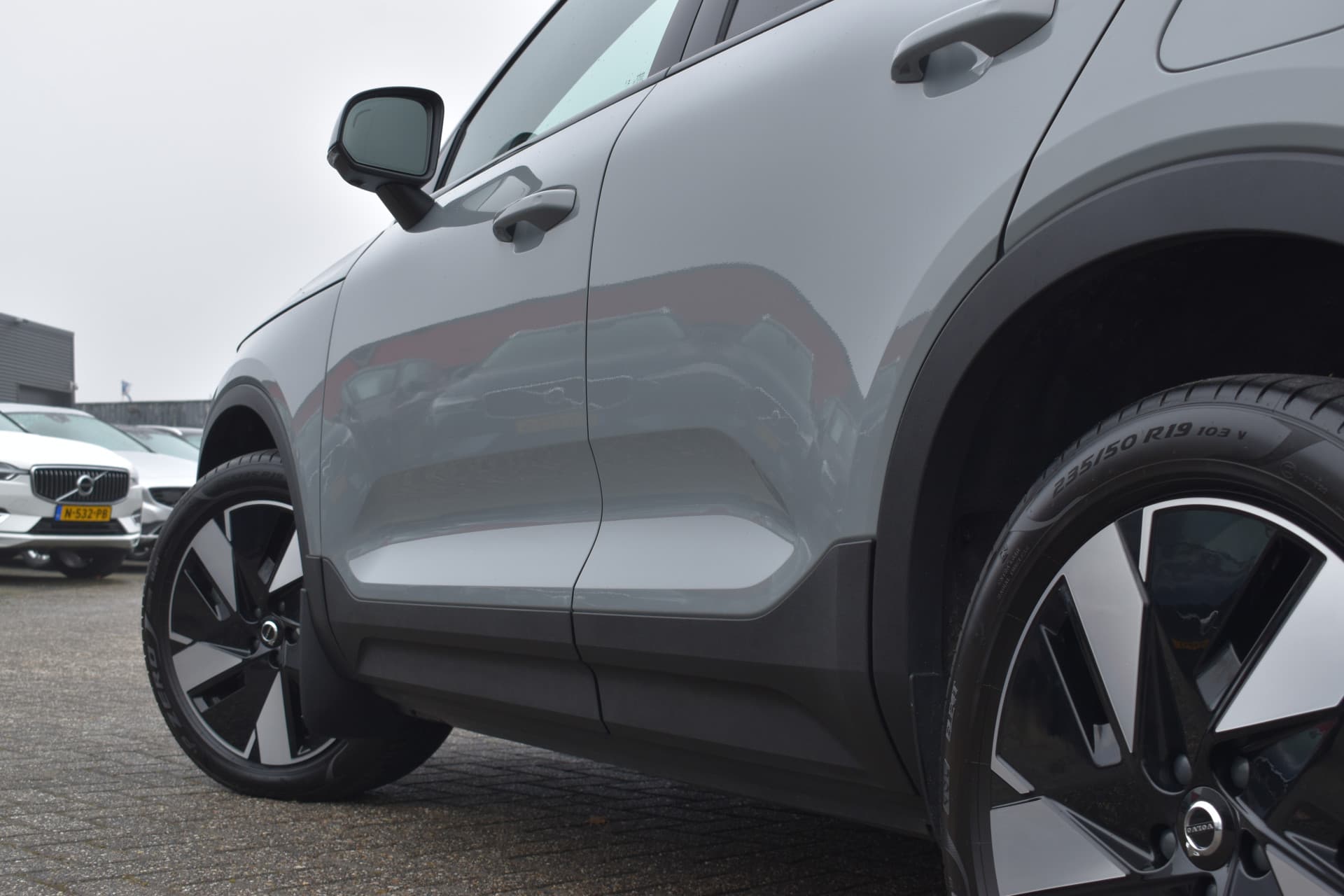 Volvo EX40 Extended Range 252PK Plus 82 kWh thumbnail 11