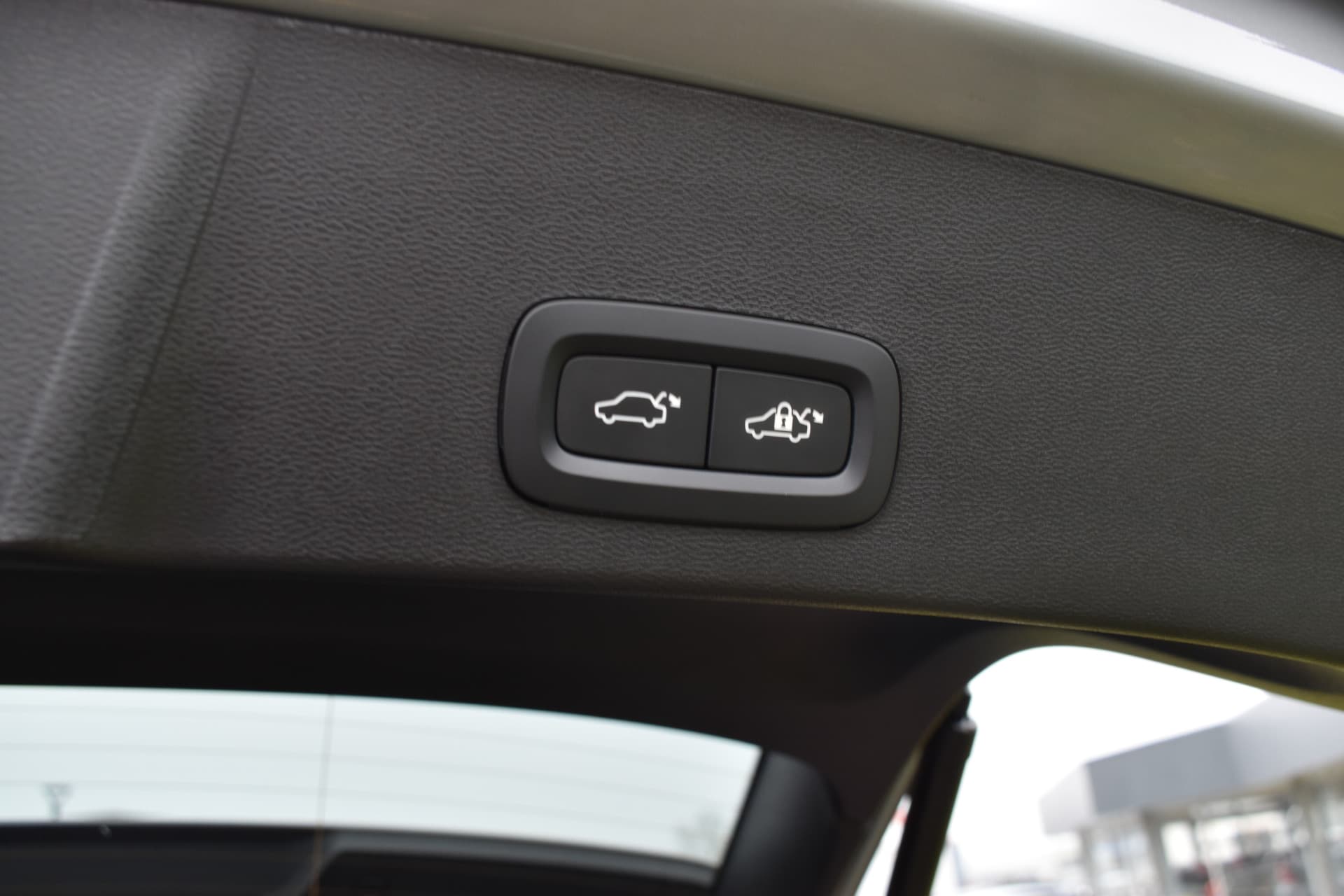 Volvo EX40 Extended Range 252PK Plus 82 kWh thumbnail 16