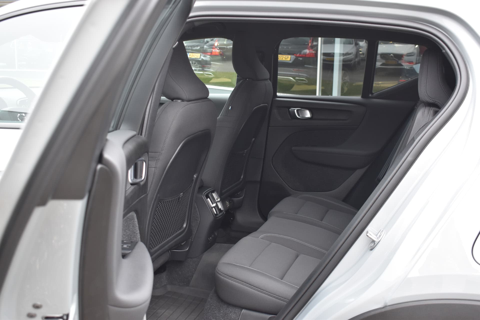 Volvo EX40 Extended Range 252PK Plus 82 kWh thumbnail 21