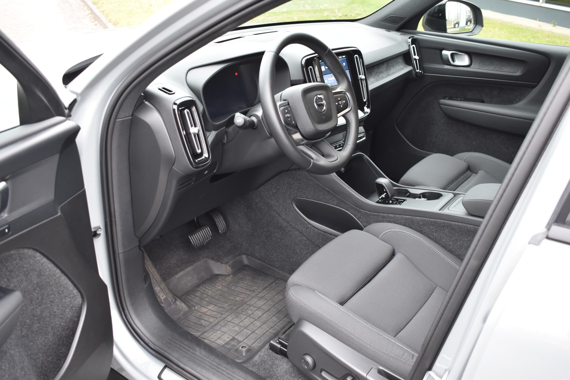 Volvo EX40 Extended Range 252PK Plus 82 kWh thumbnail 25