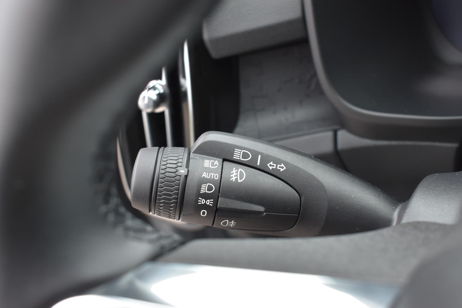 Volvo EX40 Extended Range 252PK Plus 82 kWh thumbnail 33