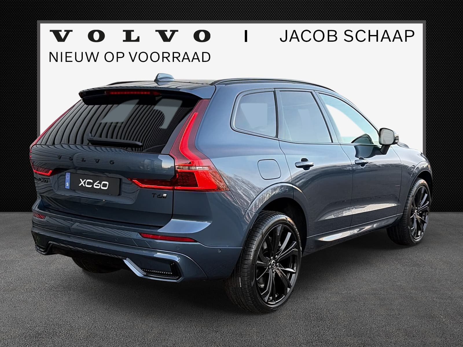 Volvo XC60 2.0 T6 Plug-in hybrid AWD Plus Black Edition / Nieuw uit voorraad / 21" Glossy Black / head-up display / elektrisch glazen panorama-dak / thumbnail 2