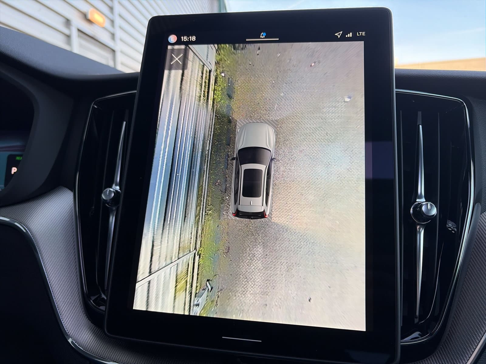 Volvo XC60 2.0 T6 Plug-in hybrid AWD Plus Black Edition / Nieuw uit voorraad / 21" Glossy Black / head-up display / elektrisch glazen panorama-dak / thumbnail 28