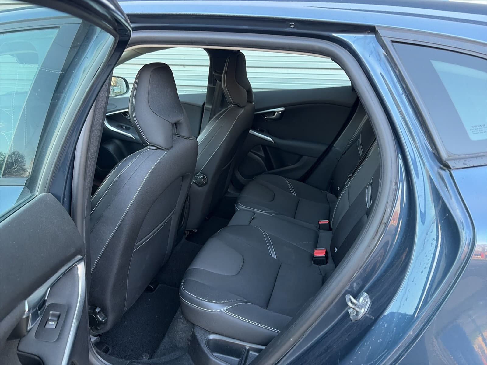 Volvo V40 2.0 D2 Nordic+ / LED koplampen / Trekhaak / Achteruitrijcamera / Stoelverwarming / thumbnail 12