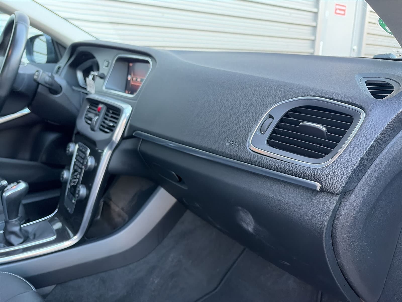 Volvo V40 2.0 D2 Nordic+ / LED koplampen / Trekhaak / Achteruitrijcamera / Stoelverwarming / thumbnail 15