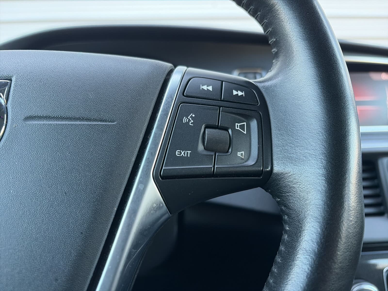 Volvo V40 2.0 D2 Nordic+ / LED koplampen / Trekhaak / Achteruitrijcamera / Stoelverwarming / thumbnail 21