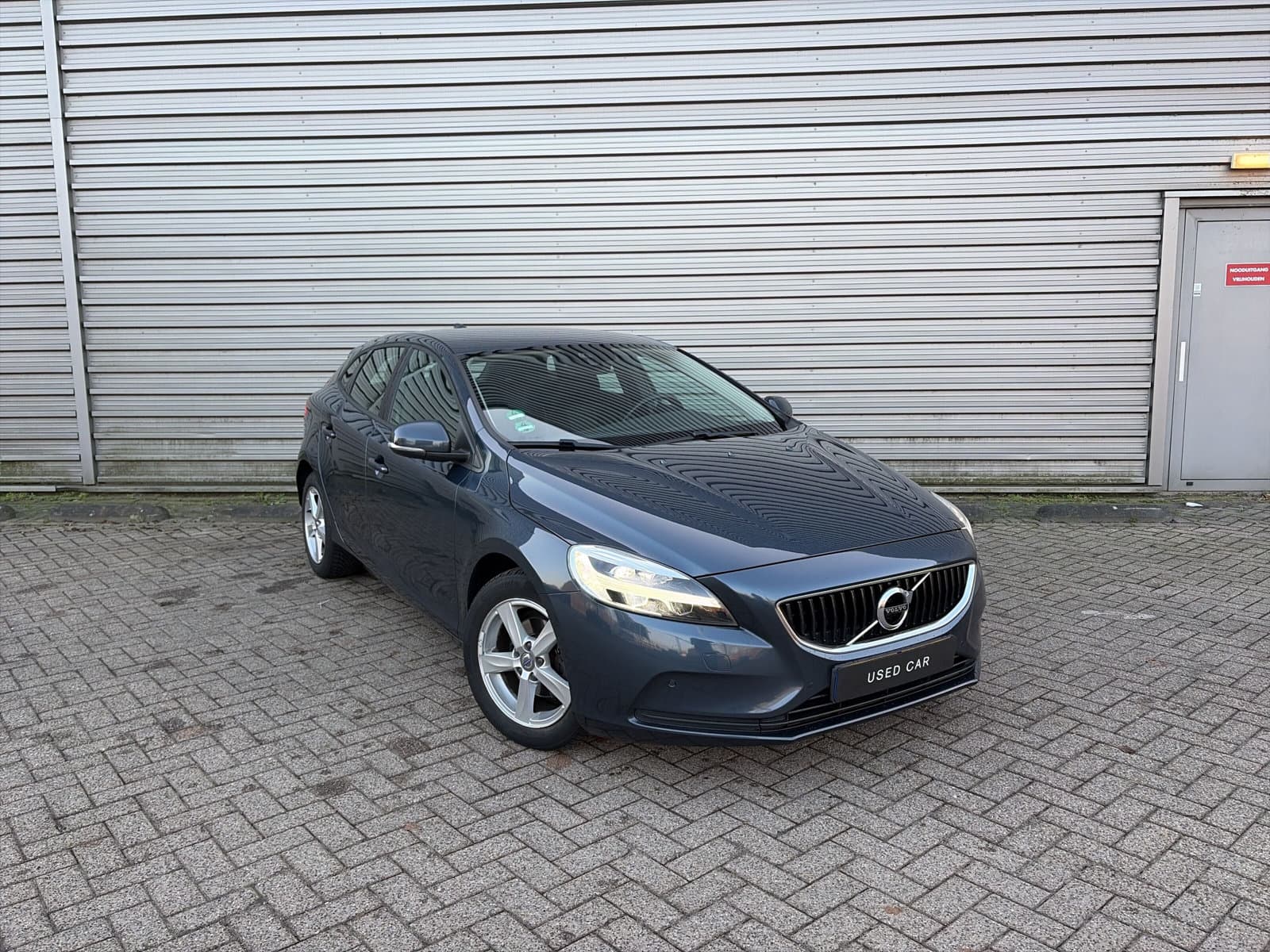 Volvo V40 2.0 D2 Nordic+ / LED koplampen / Trekhaak / Achteruitrijcamera / Stoelverwarming / thumbnail 31