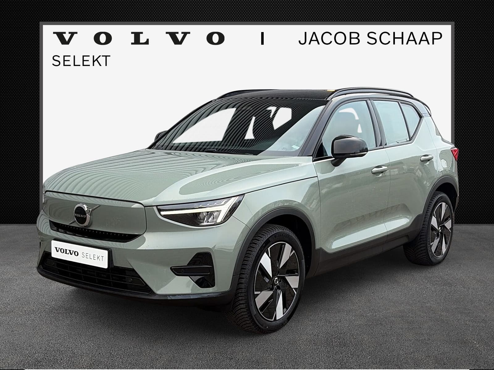 Volvo XC40 Single Motor Plus 69 kWh / Stoel- en stuurverwarming / Achteruitrijcamera / Elektrische achterklep /