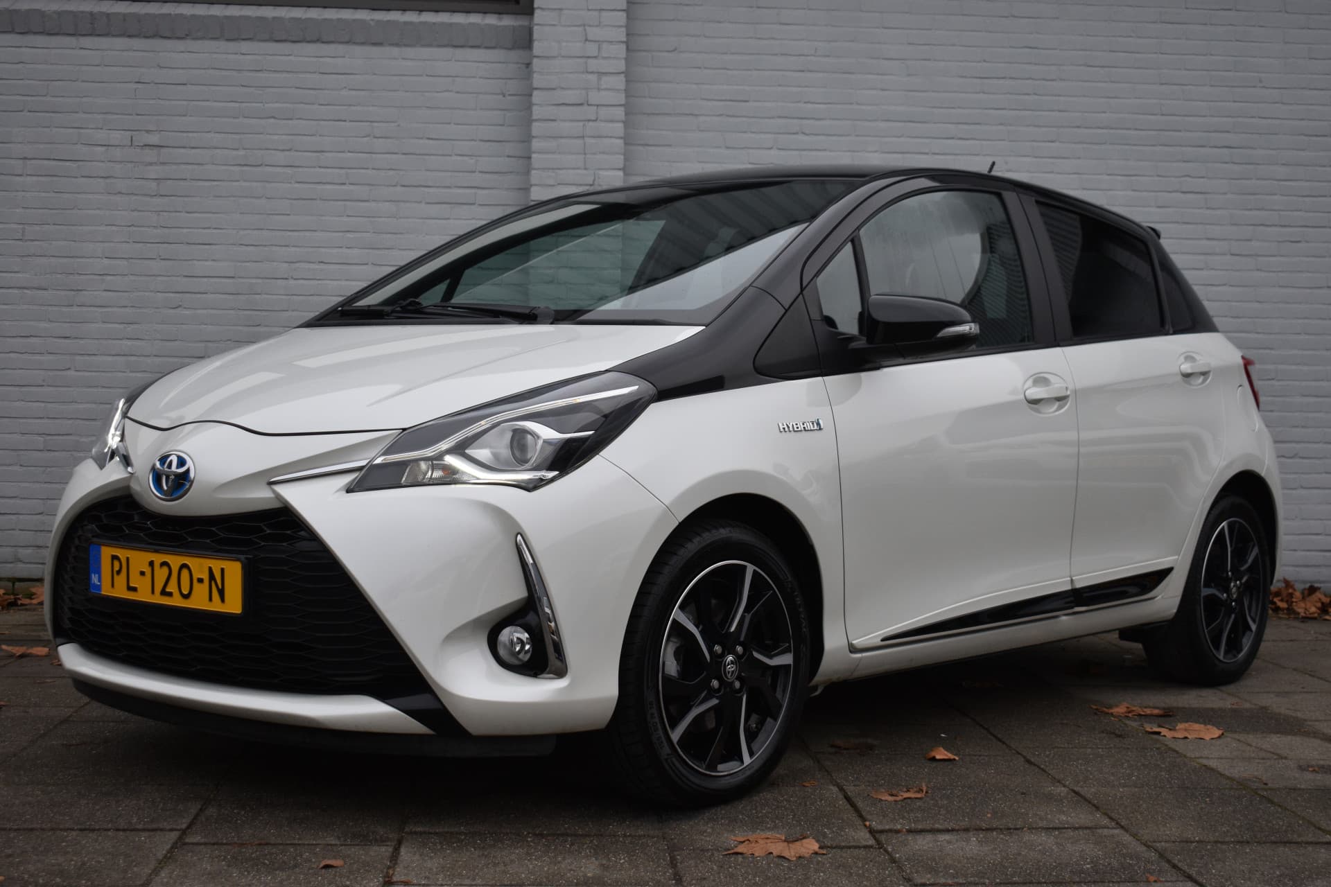 Toyota Yaris 1.5 Hybrid Bi-Tone Automaat 100pk