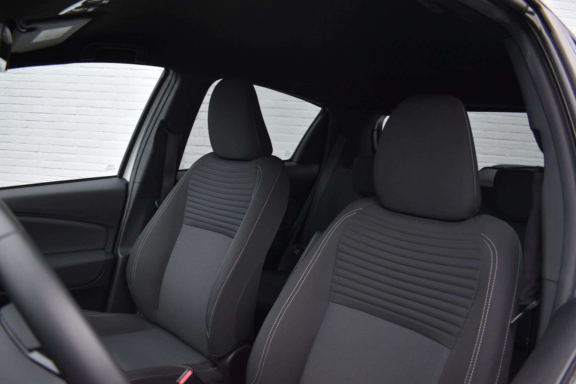 Toyota Yaris 1.5 Hybrid Bi-Tone Automaat 100pk thumbnail 6