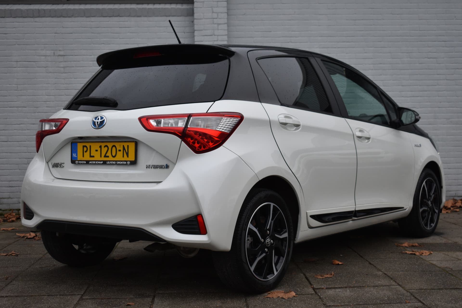 Toyota Yaris 1.5 Hybrid Bi-Tone Automaat 100pk thumbnail 5