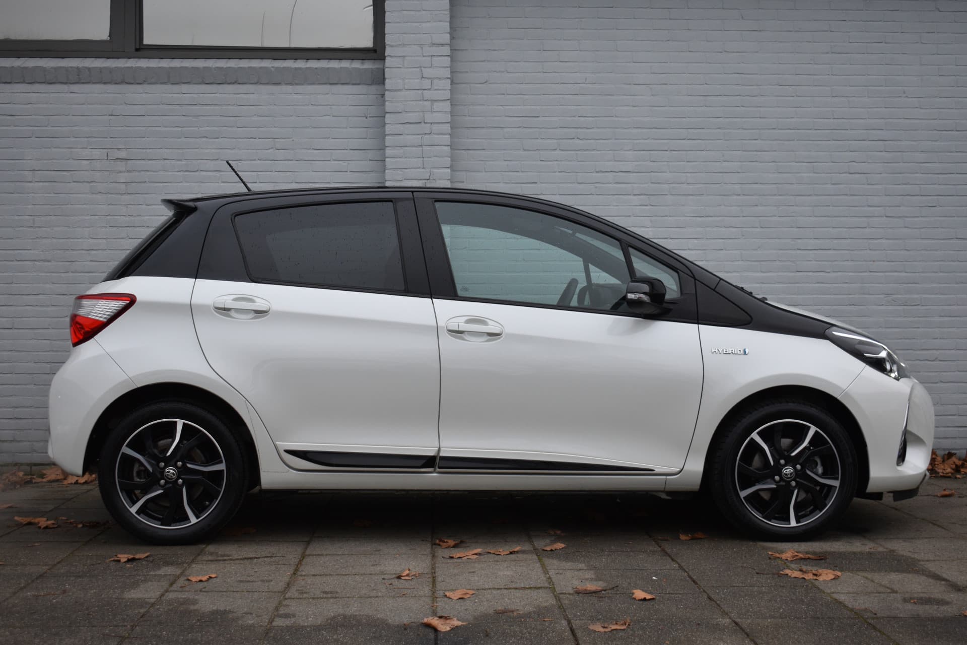 Toyota Yaris 1.5 Hybrid Bi-Tone Automaat 100pk thumbnail 16