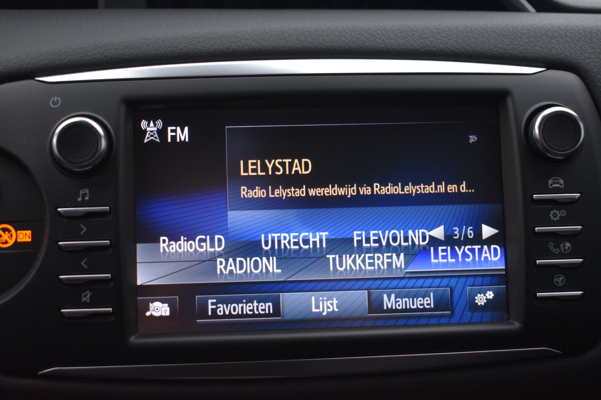 Toyota Yaris 1.5 Hybrid Bi-Tone Automaat 100pk thumbnail 19