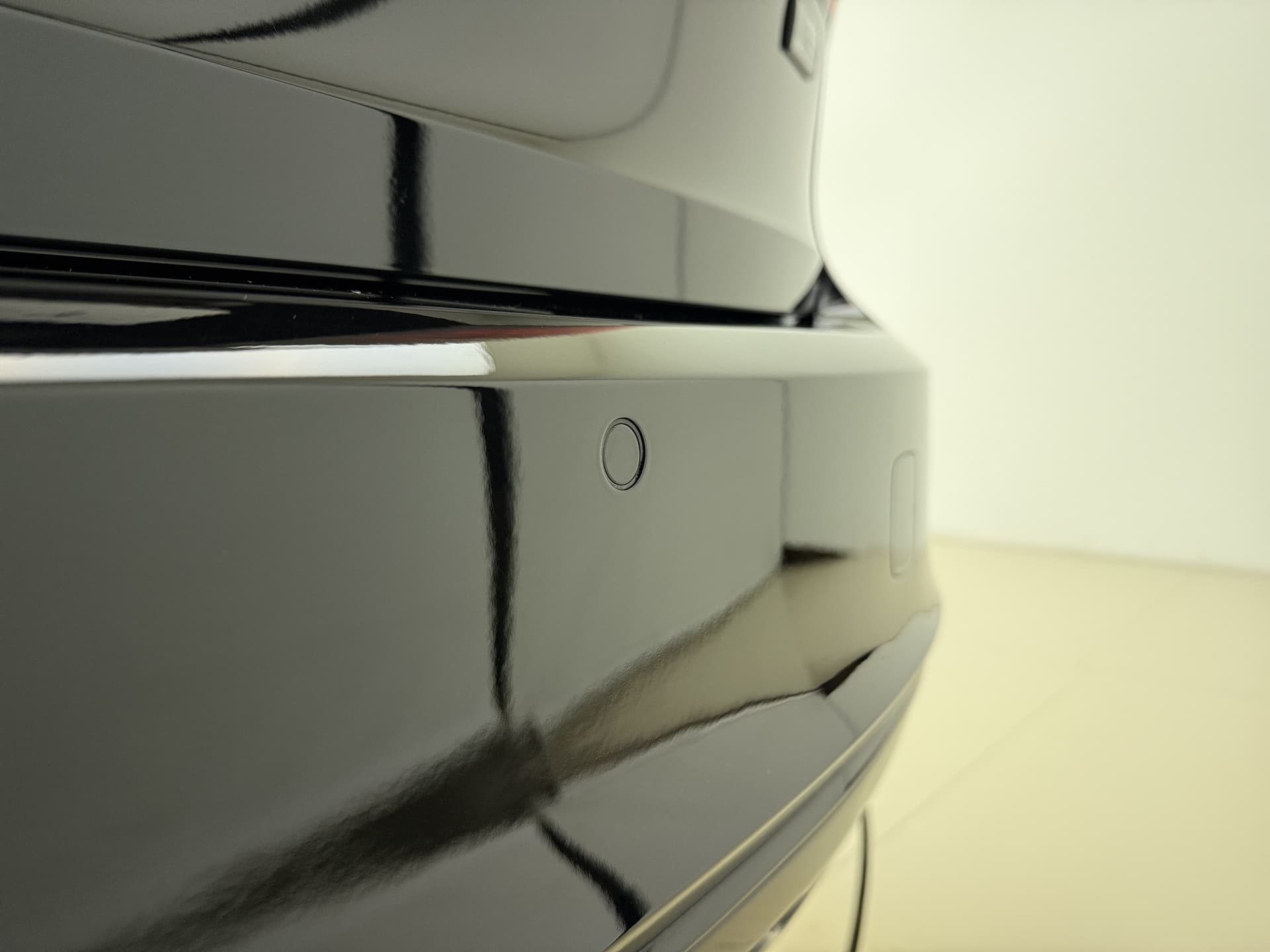 Volvo V90 T8 455pk AWD R-Design / Luchtvering / Bowers&Wilkins Audio / Gelaagd glas / 360 Camera / 20'' / Head-Up / Trekhaak / Black Pack / Full-LED / Lederen Dashboard / thumbnail 31