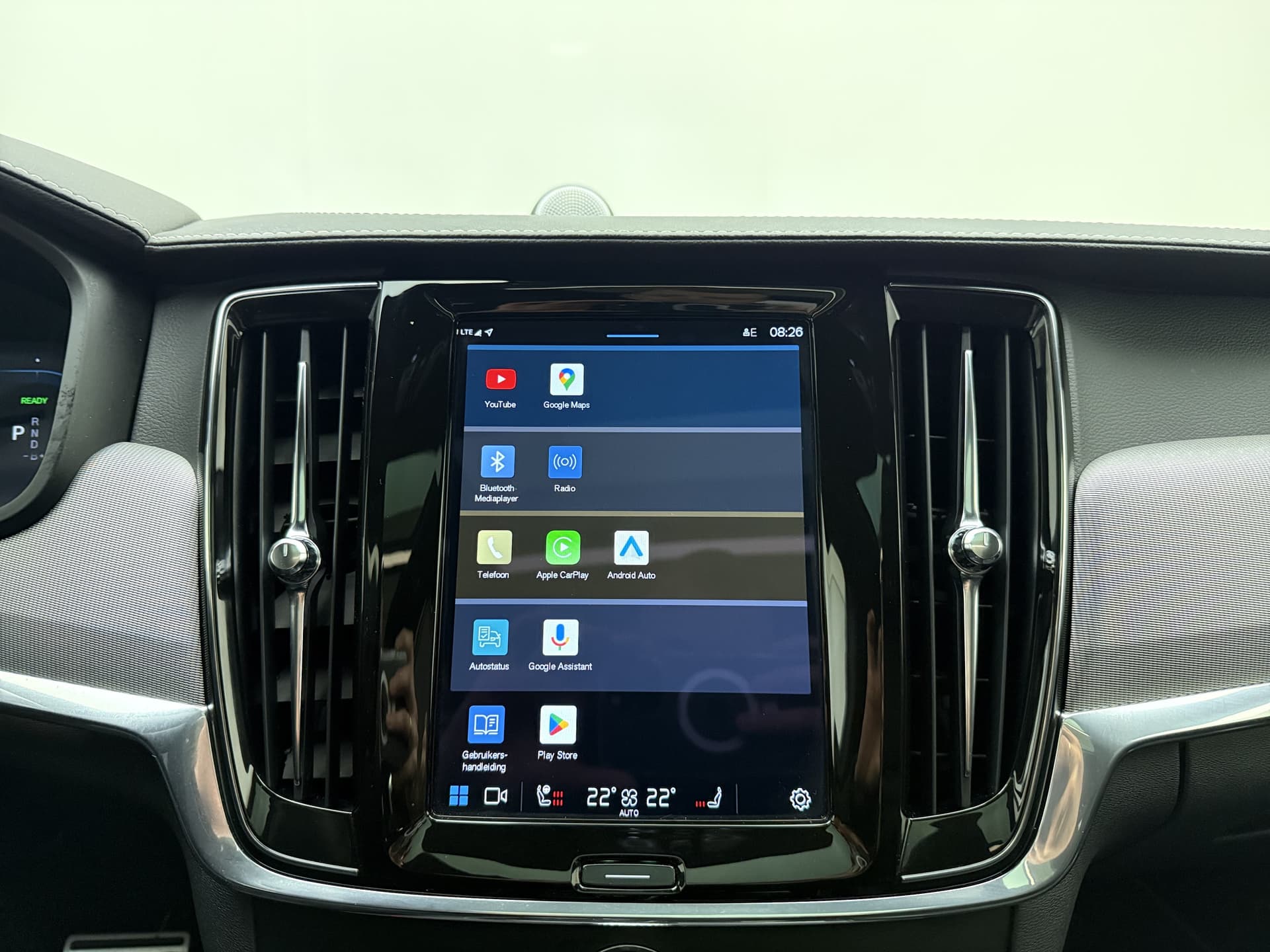 Volvo V90 T8 455pk AWD R-Design / Luchtvering / Bowers&Wilkins Audio / Gelaagd glas / 360 Camera / 20'' / Head-Up / Trekhaak / Black Pack / Full-LED / Lederen Dashboard / thumbnail 44