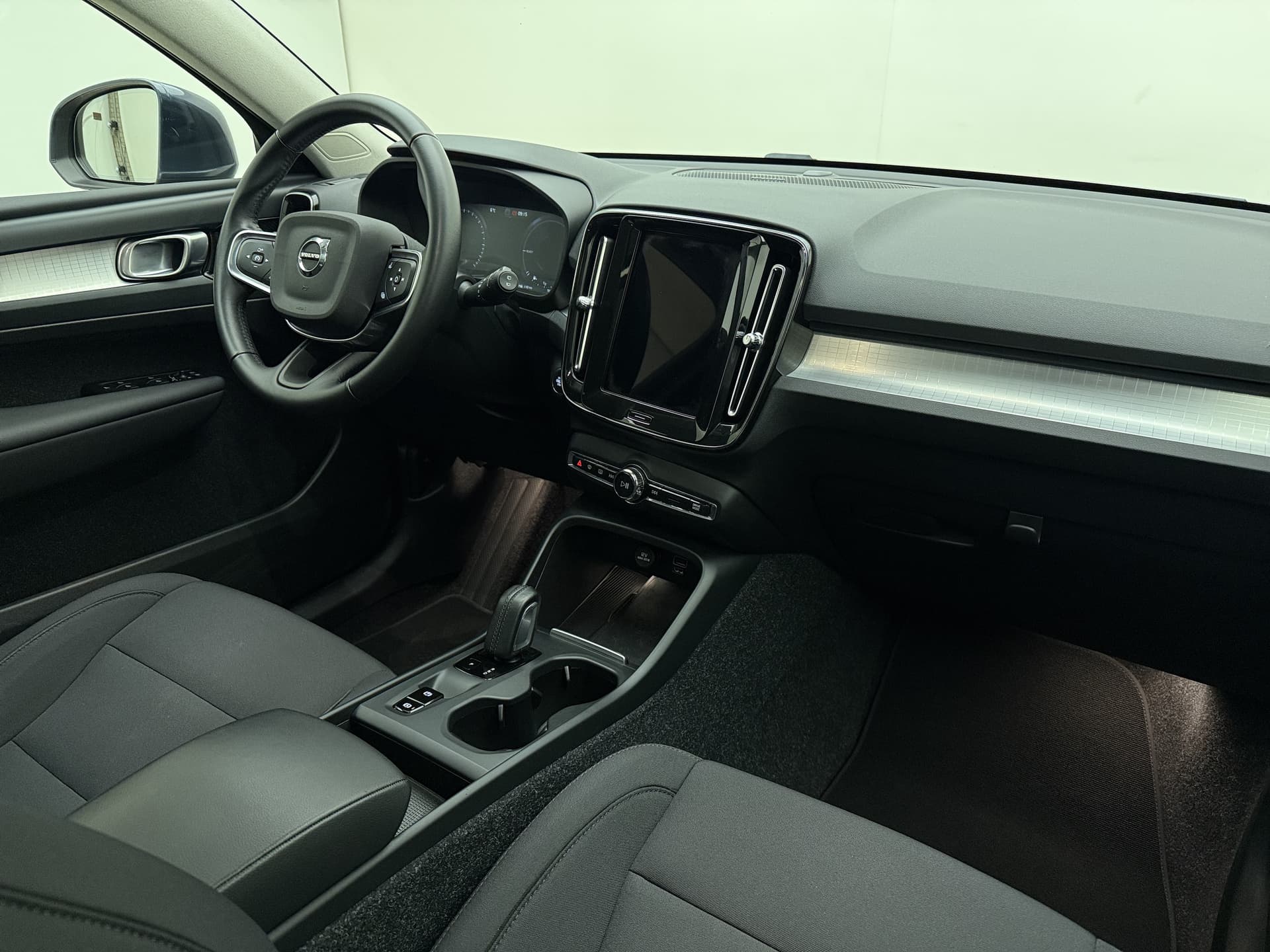 Volvo XC40 T5 262pk Business Pro / Panorama dak / Harman en Kardon audio / Stoel/- en stuurverwarming / Trekhaak / thumbnail 16