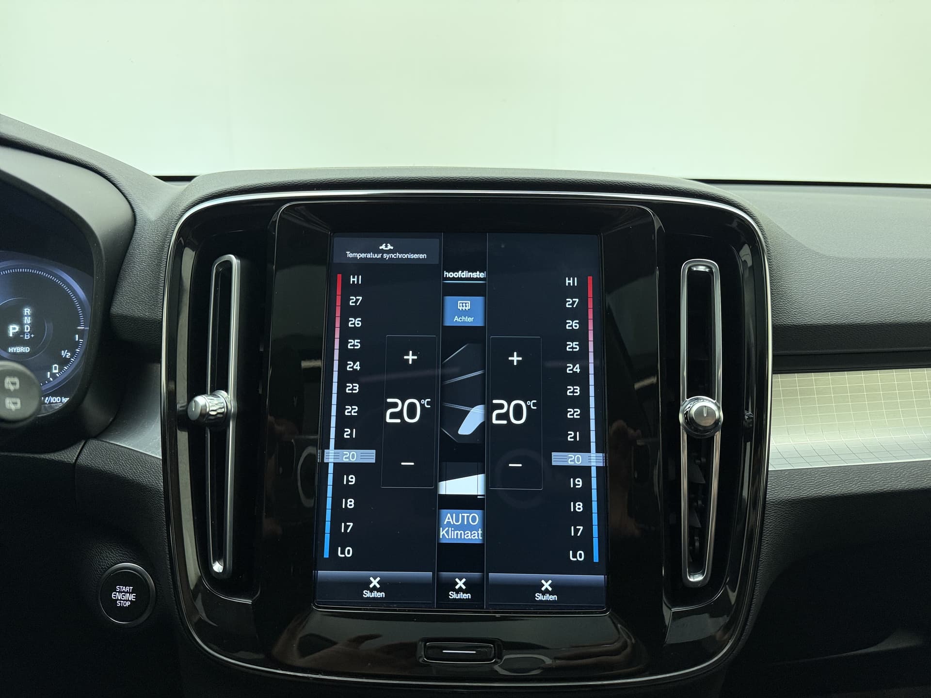 Volvo XC40 T5 262pk Business Pro / Panorama dak / Harman en Kardon audio / Stoel/- en stuurverwarming / Trekhaak / thumbnail 31