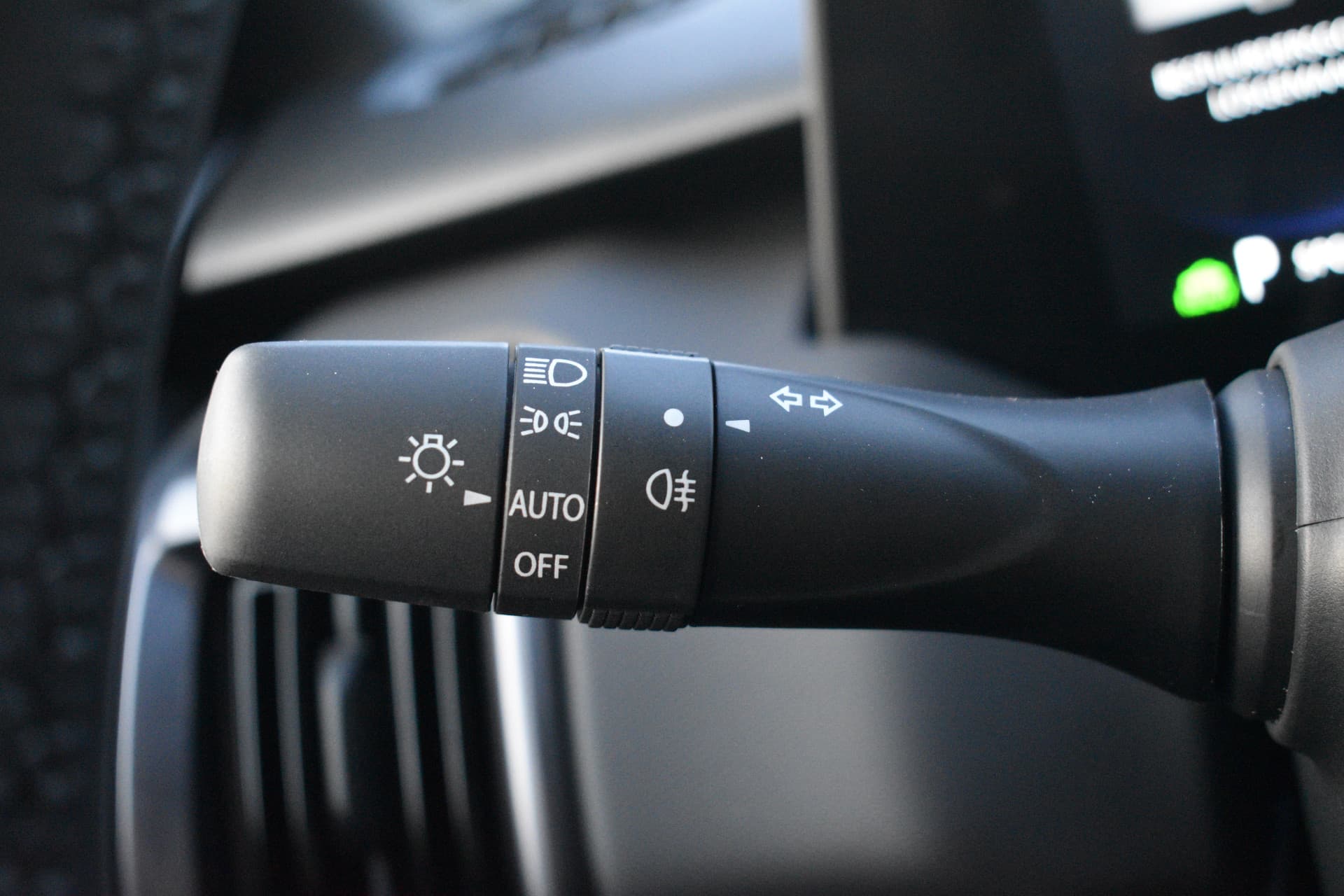 Toyota Urban Cruiser Executive 61 kWh Automaat 174pk thumbnail 9