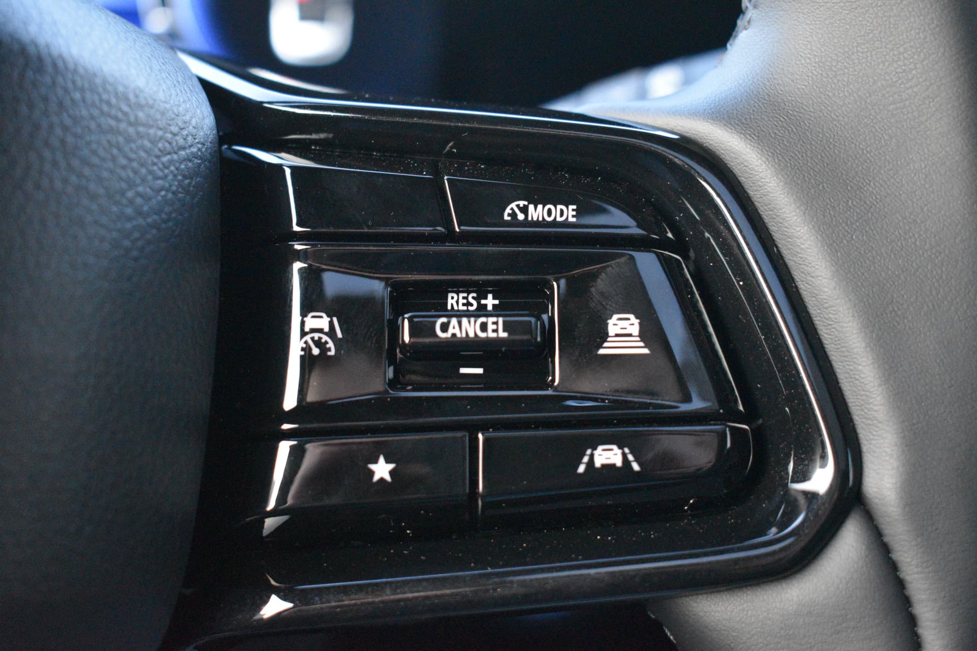 Toyota Urban Cruiser Executive 61 kWh Automaat 174pk thumbnail 11