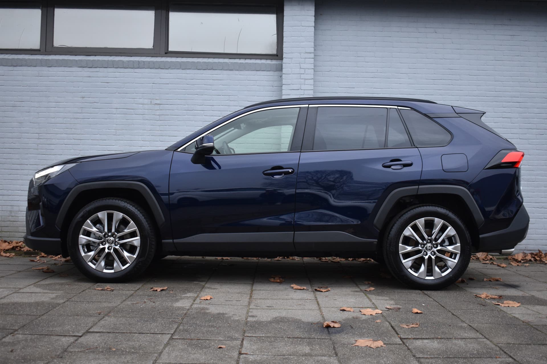 Toyota RAV4 2.5 Hybrid AWD Executive Limited Automaat 222pk thumbnail 3