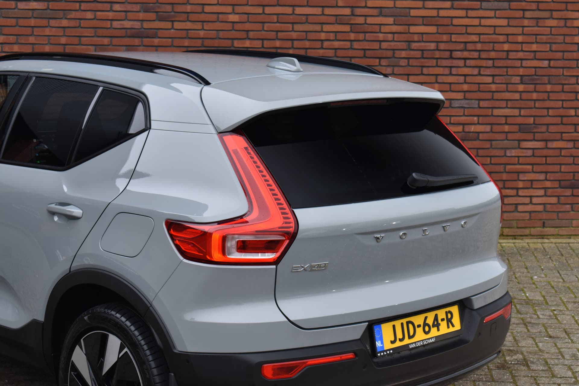 Volvo EX40 Extended Range 252PK Plus 82 kWh thumbnail 4