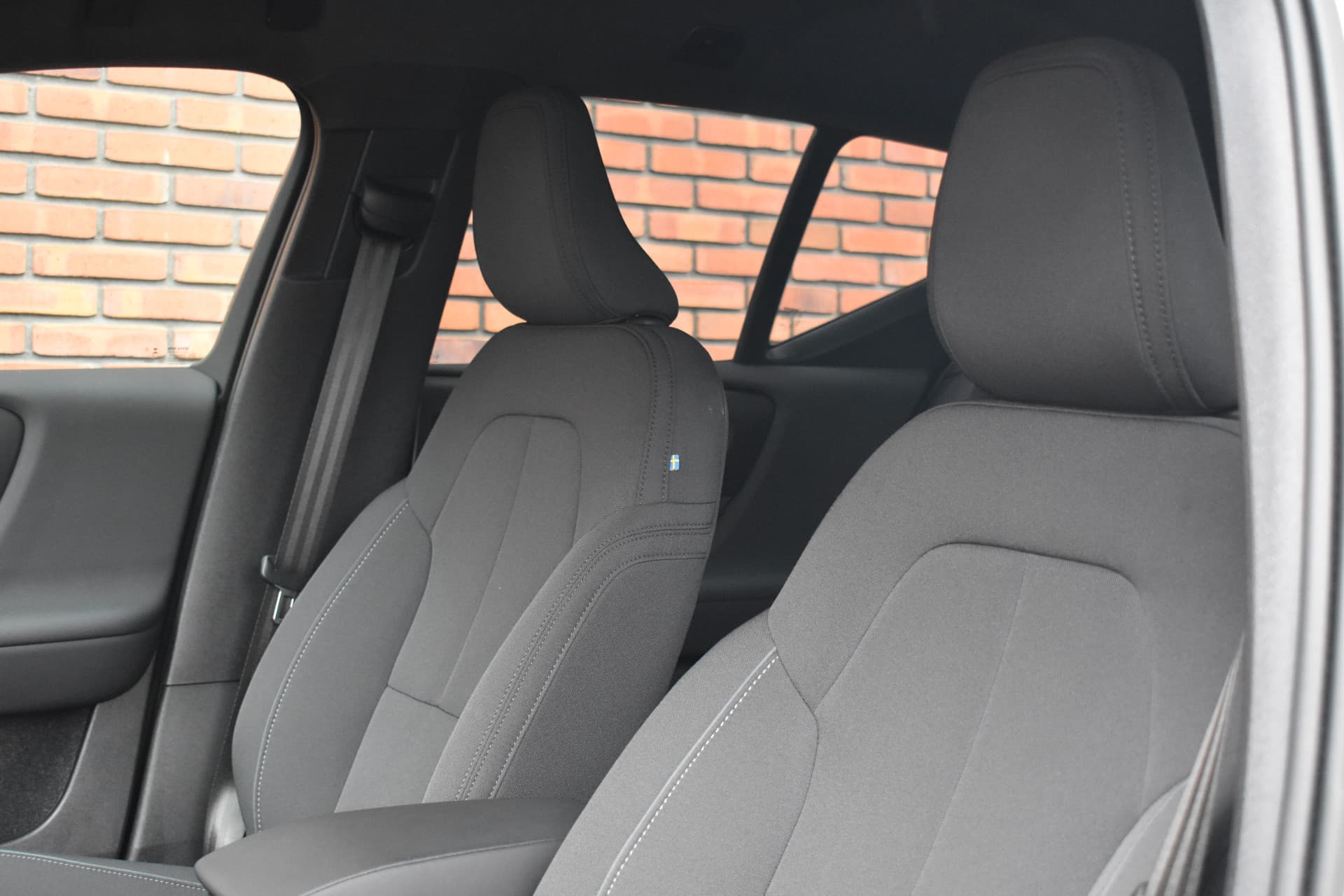 Volvo EX40 Extended Range 252PK Plus 82 kWh thumbnail 6