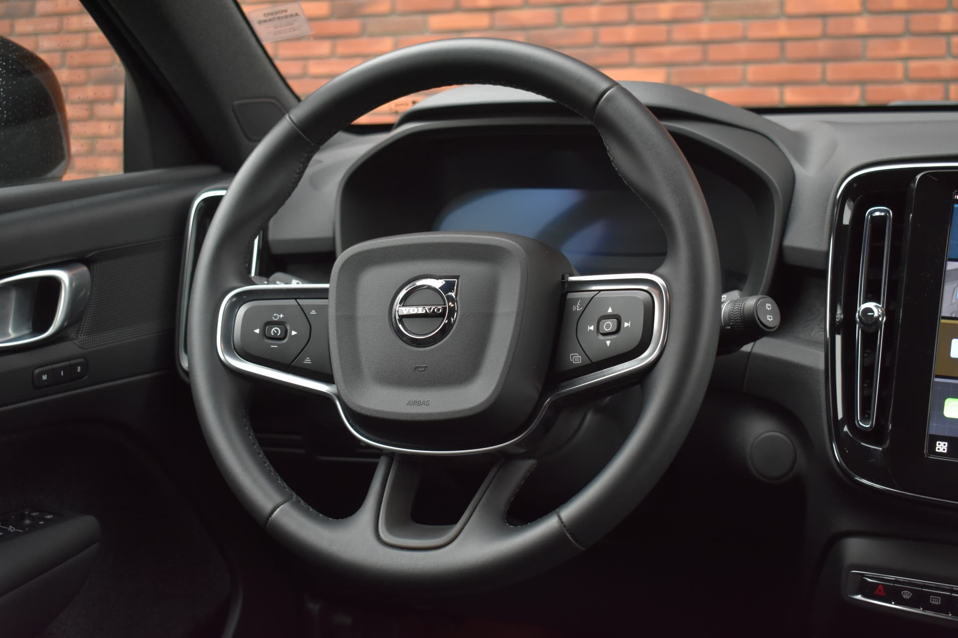 Volvo EX40 Extended Range 252PK Plus 82 kWh thumbnail 16