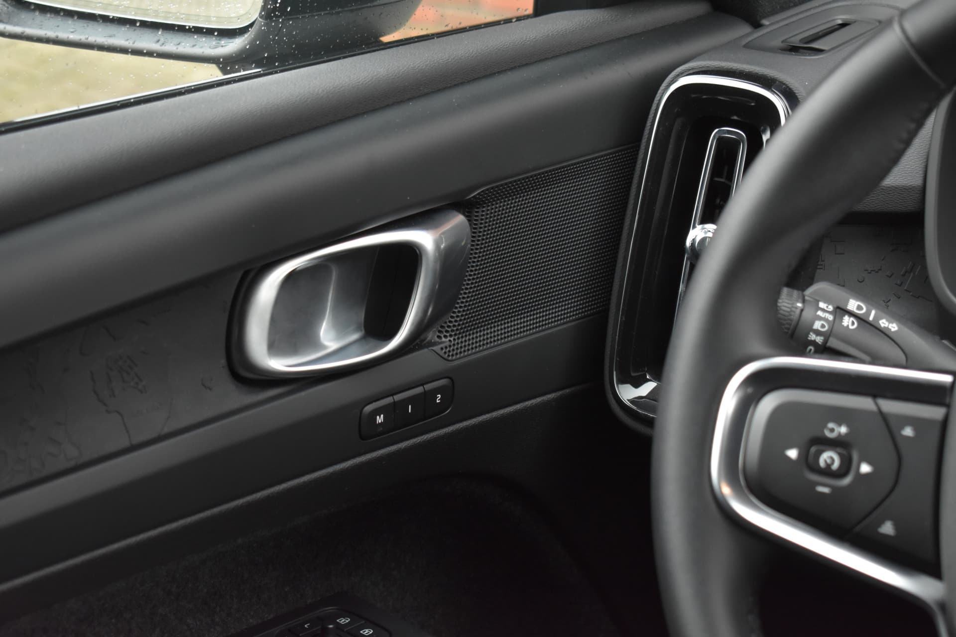 Volvo EX40 Extended Range 252PK Plus 82 kWh thumbnail 17