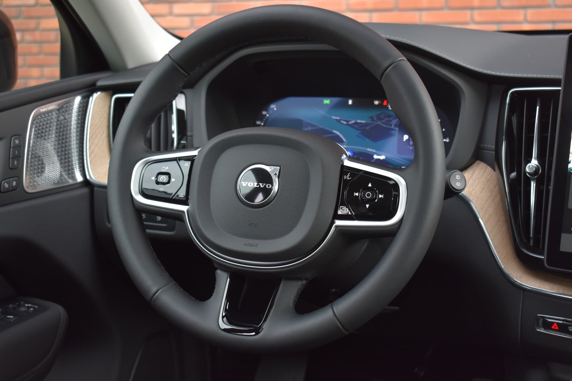 Volvo XC60 T6 350PK Plug-in hybrid AWD Ultra Dark Executive Edition | thumbnail 27