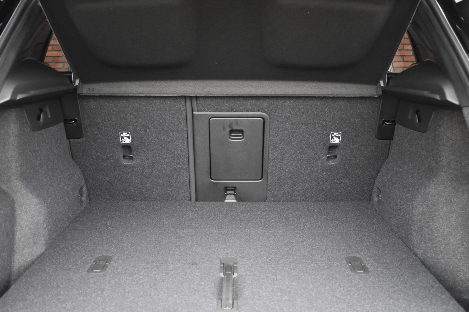 Volvo EX40 Extended Range 252PK Plus Black Edition 82 kWh thumbnail 26