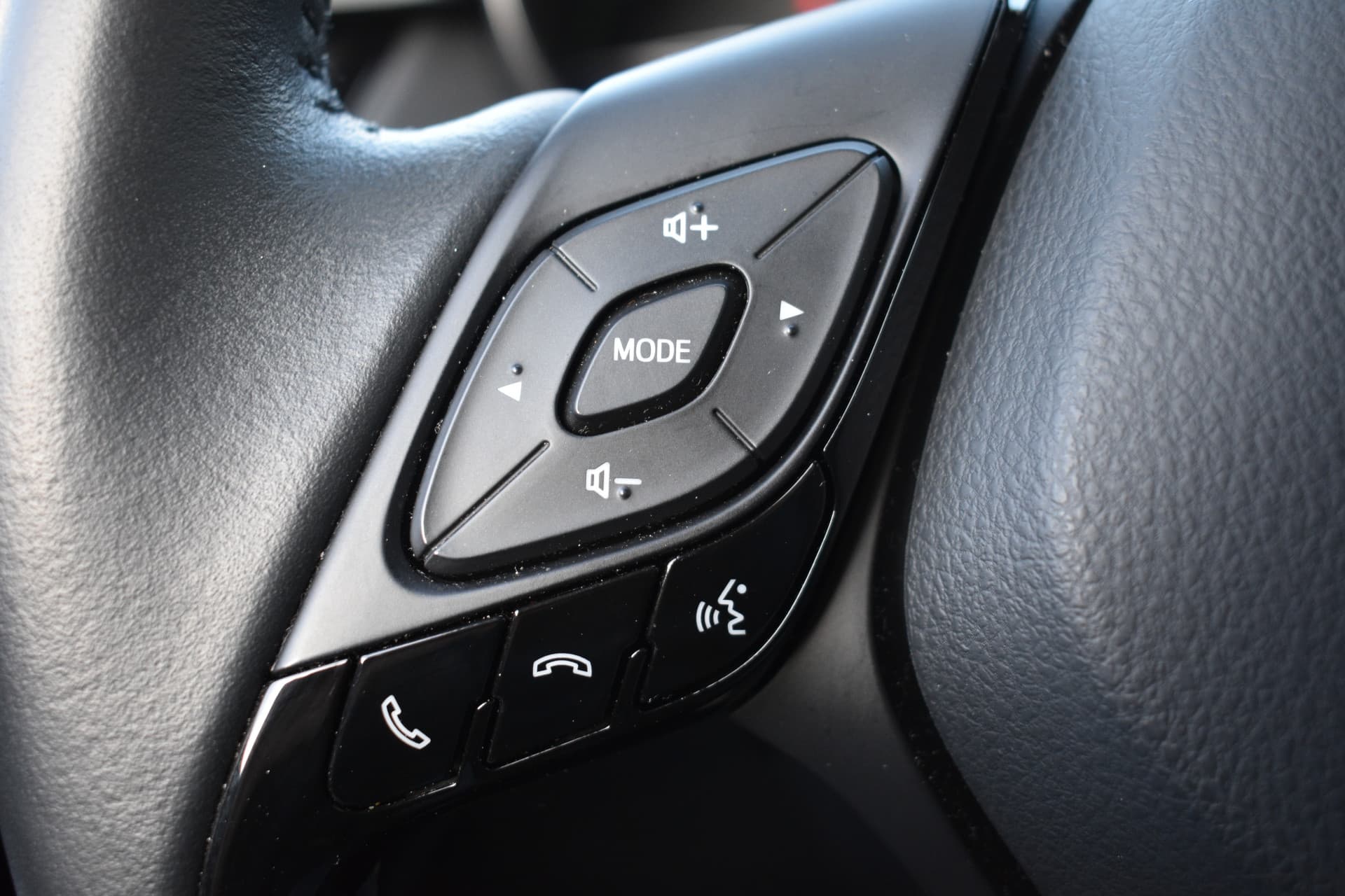 Toyota C-HR 5-deurs 1.8 Hybrid Dynamic Automaat 122pk thumbnail 15