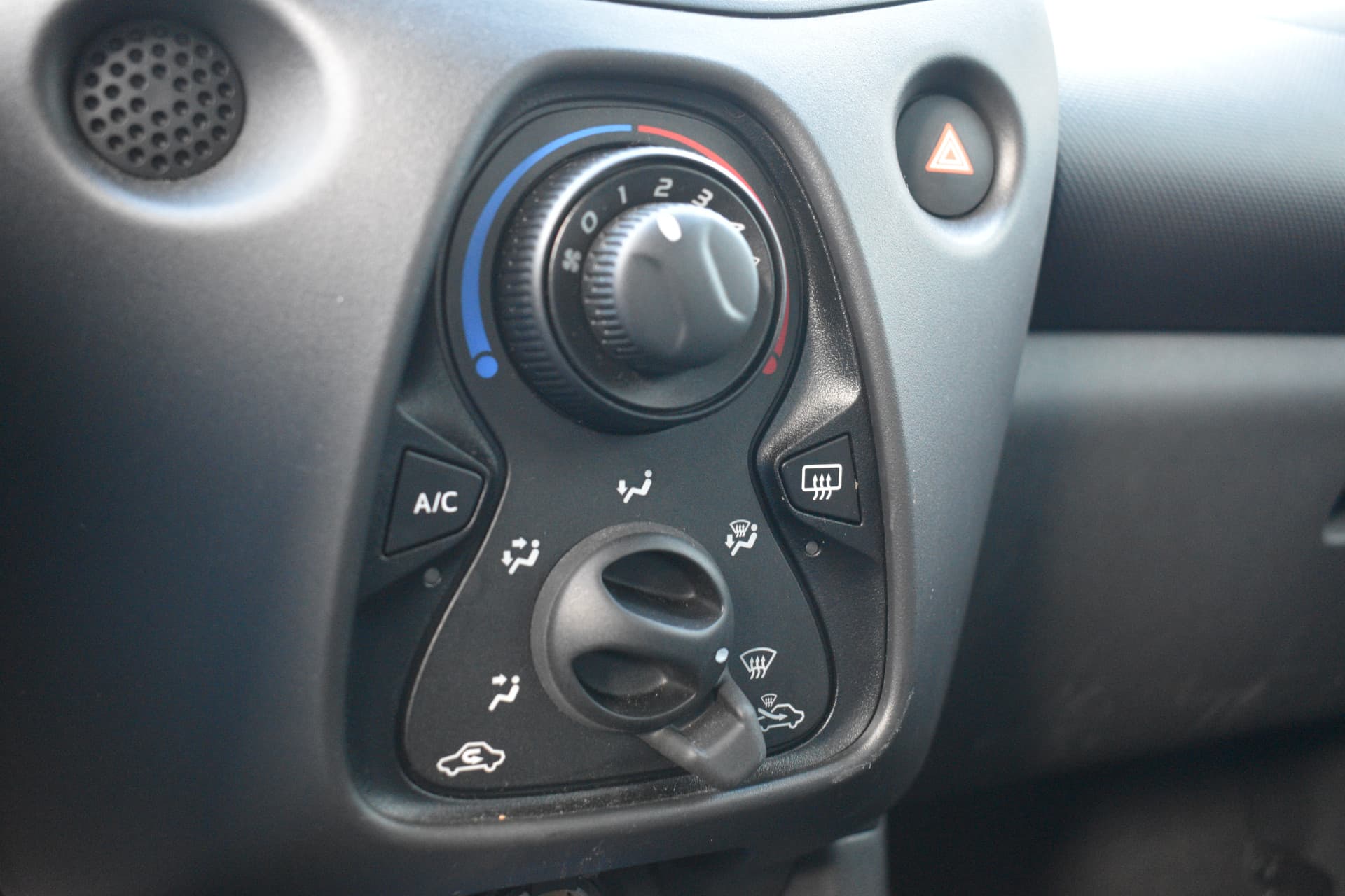 Toyota Aygo 1.0 VVT-i x-fun Handgeschakeld 72pk thumbnail 10