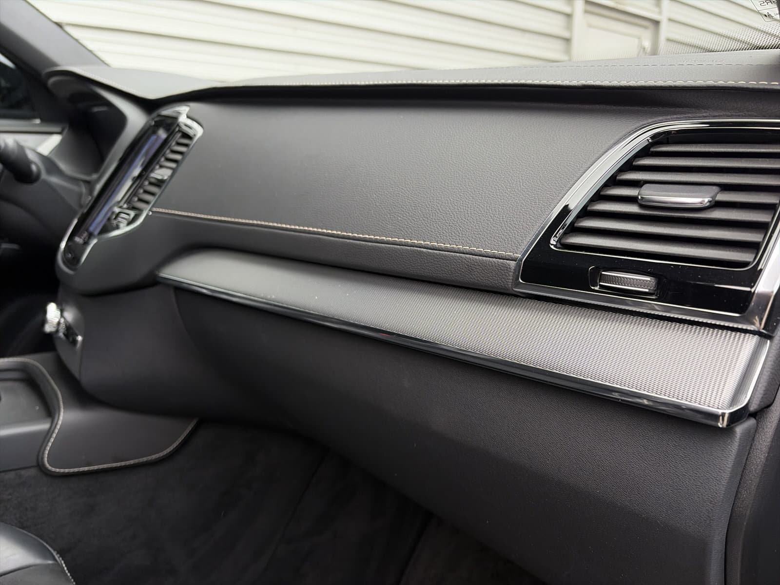 Volvo XC90 2.0 T8 Recharge AWD R-Design / Long Range / 22'' velgen / Luchtvering / Rondomzichtcamera / thumbnail 15