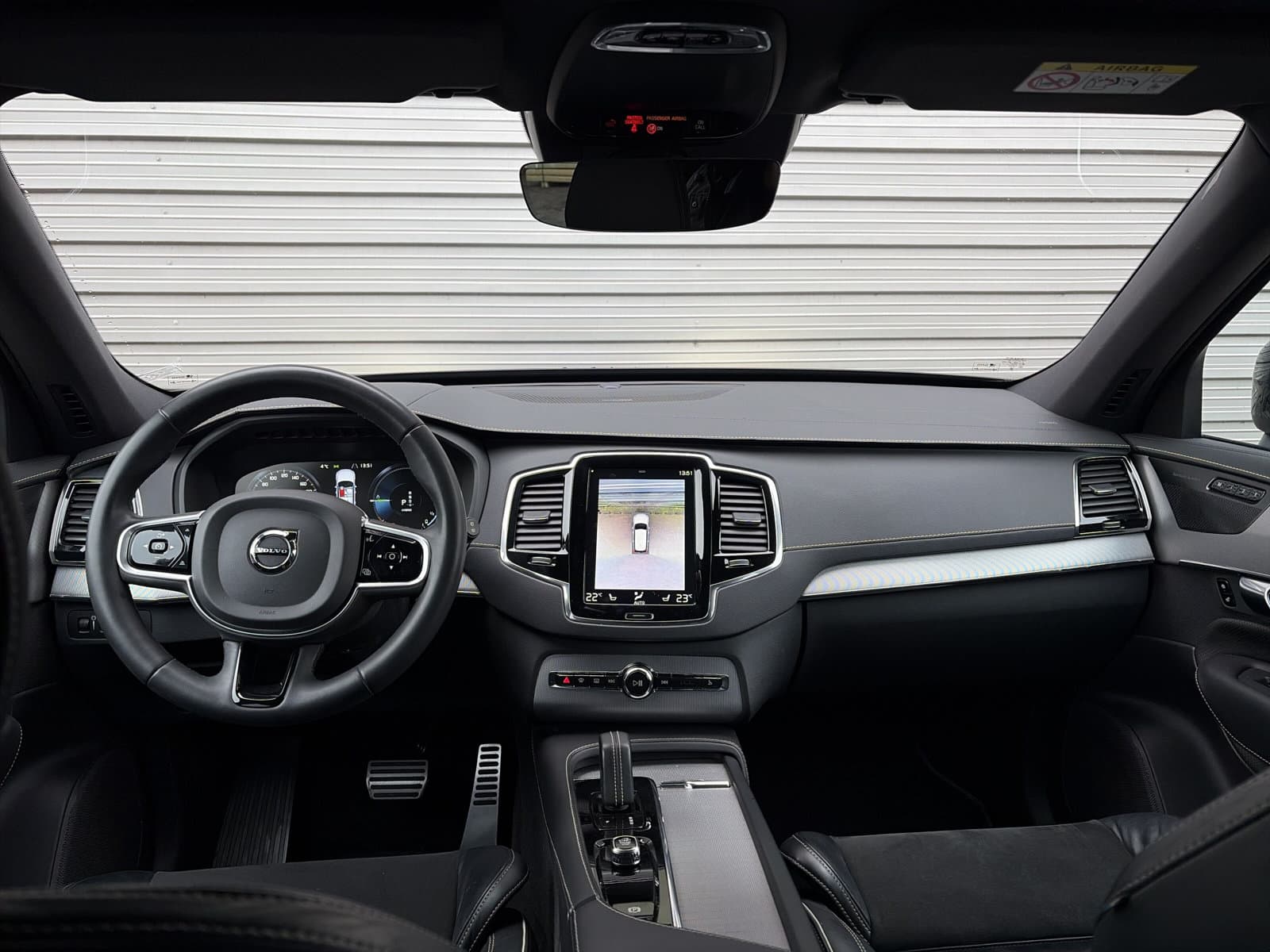 Volvo XC90 2.0 T8 Recharge AWD R-Design / Long Range / 22'' velgen / Luchtvering / Rondomzichtcamera / thumbnail 16