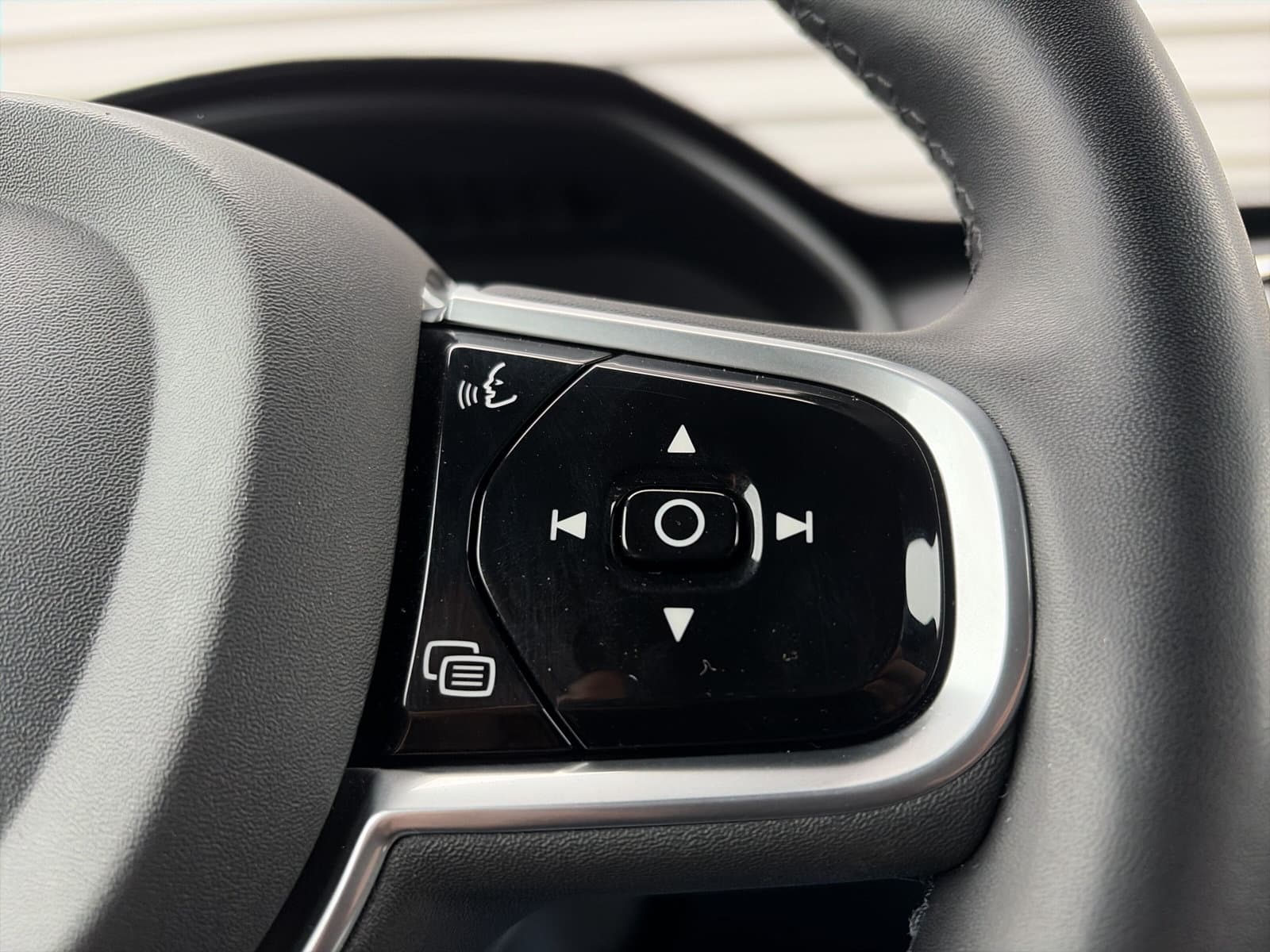 Volvo XC90 2.0 T8 Recharge AWD R-Design / Long Range / 22'' velgen / Luchtvering / Rondomzichtcamera / thumbnail 21