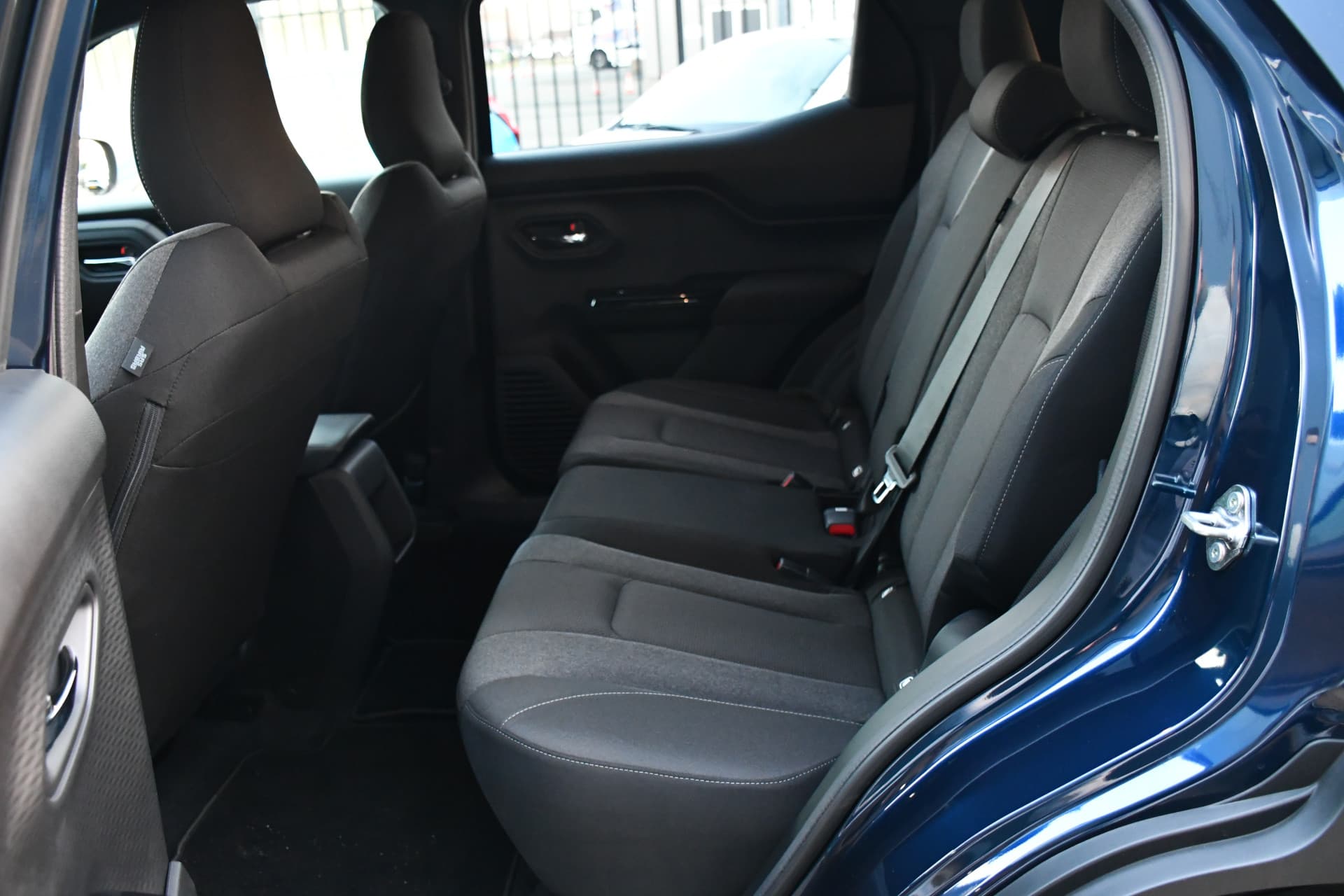 Toyota Urban Cruiser Dynamic 61 kWh Automaat 175pk thumbnail 10