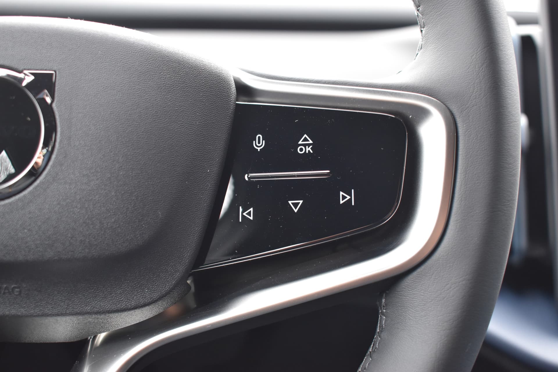 Volvo EX30 Extended Range Plus 69 kWh thumbnail 24