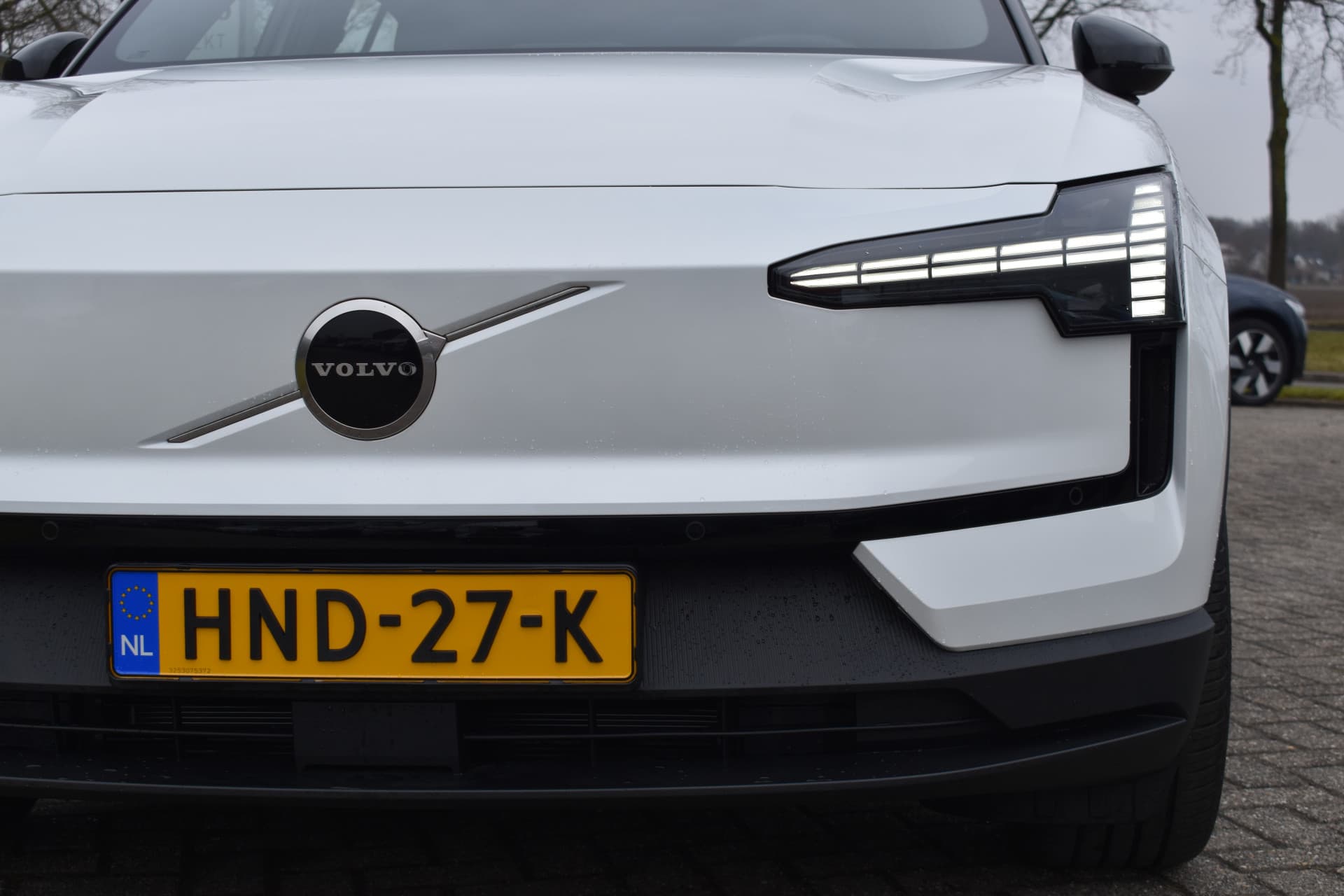 Volvo EX30 Extended Range Plus 69 kWh thumbnail 7