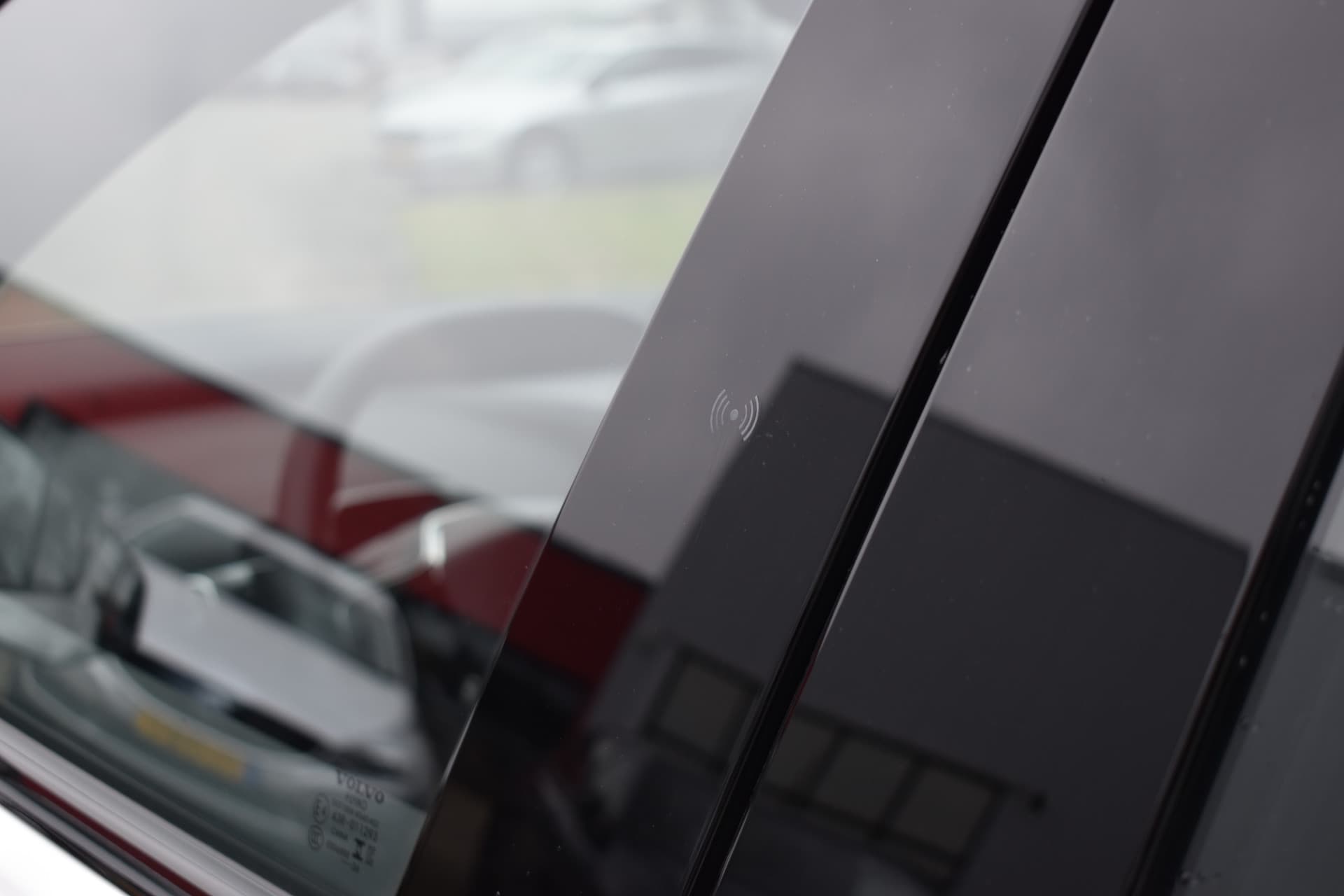 Volvo EX30 Extended Range Plus 69 kWh thumbnail 18