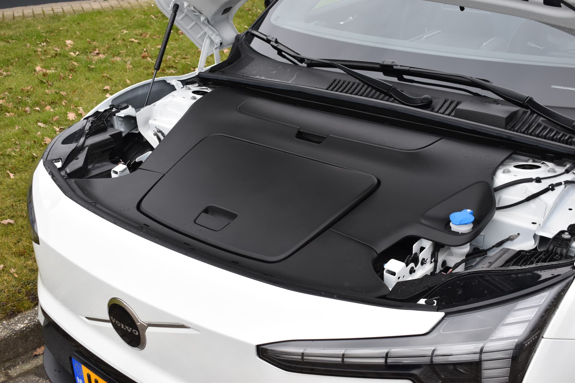 Volvo EX30 Extended Range Plus 69 kWh thumbnail 31