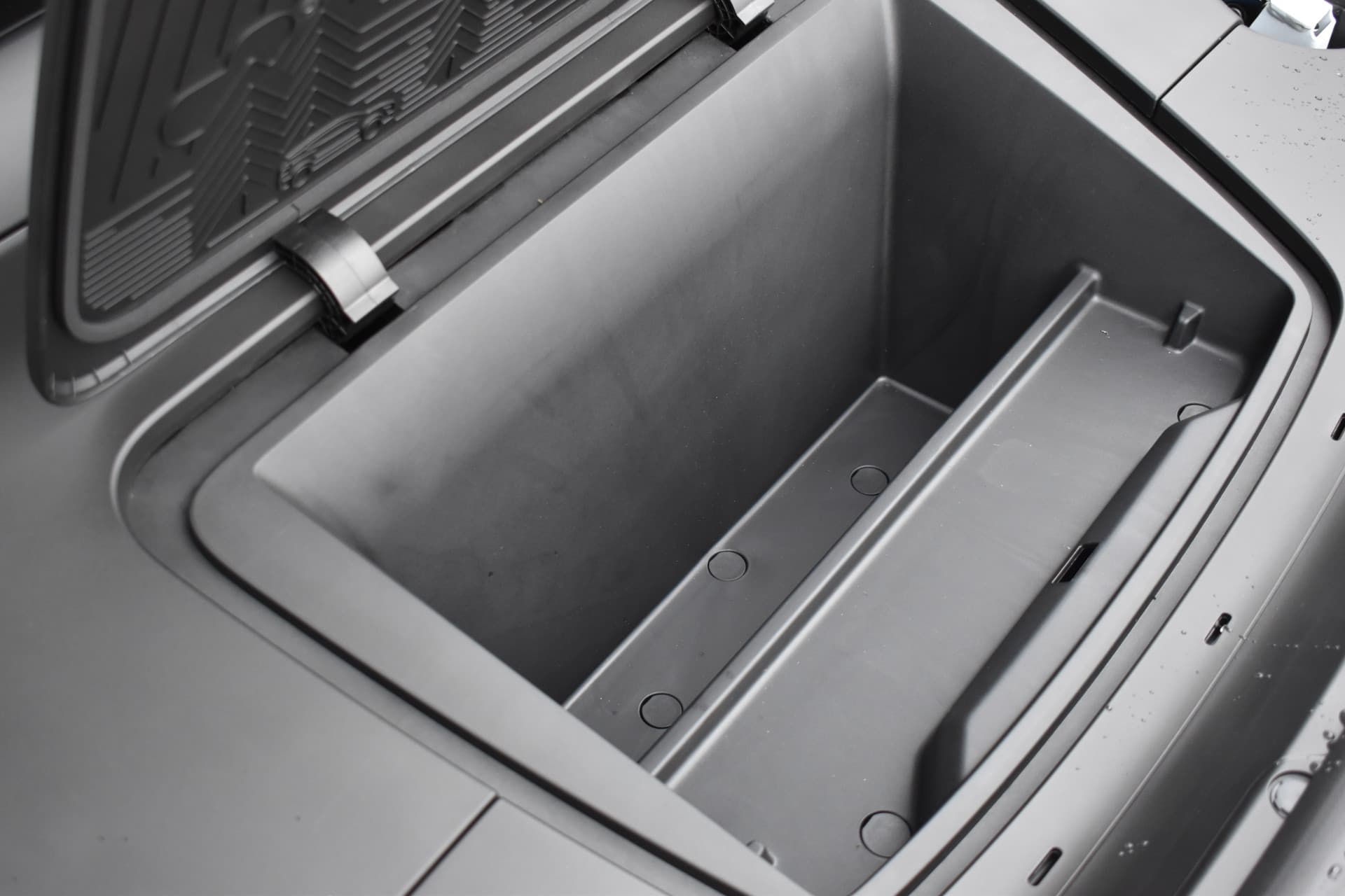 Volvo EX30 Extended Range Plus 69 kWh thumbnail 32