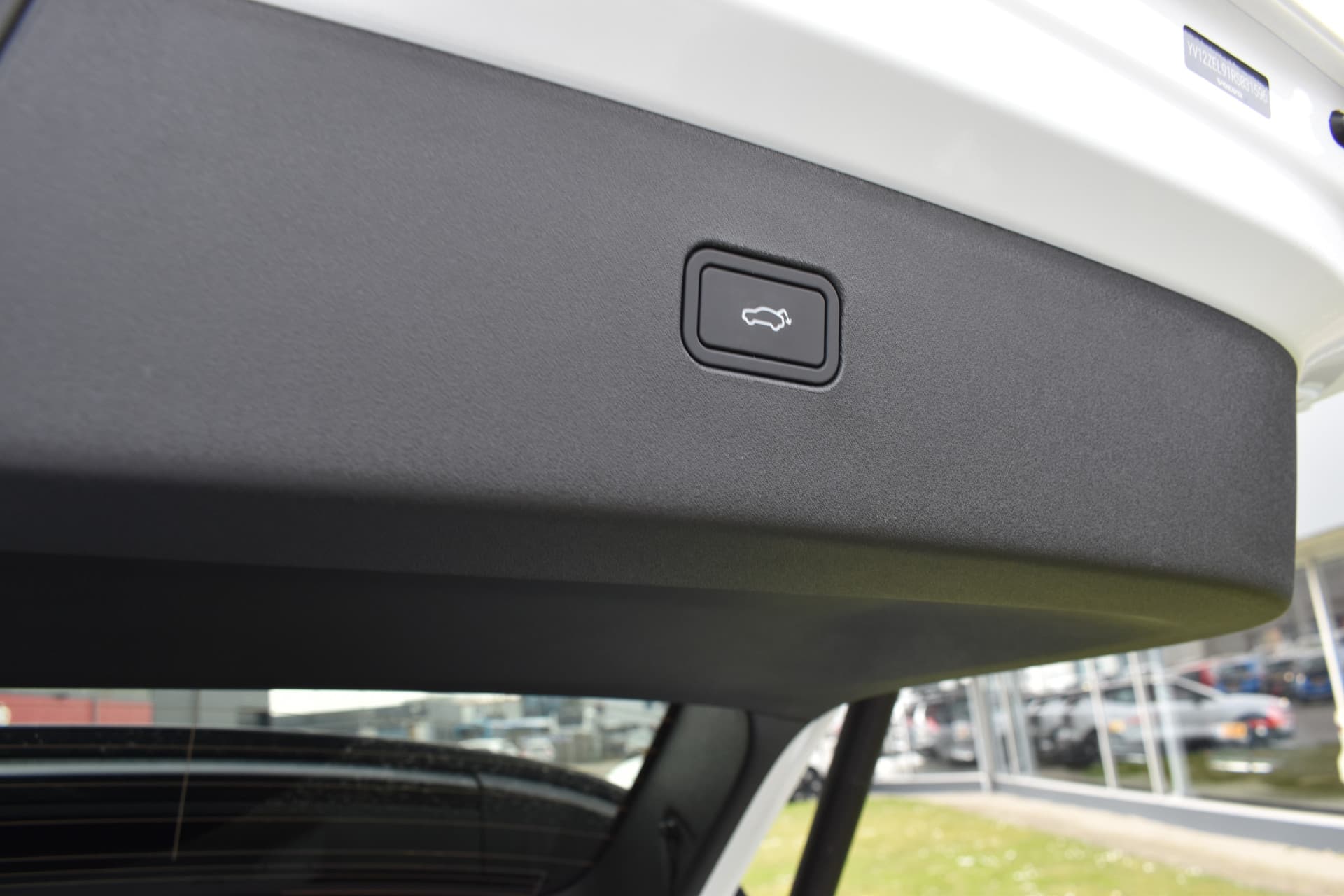 Volvo EX30 Extended Range Plus 69 kWh thumbnail 13